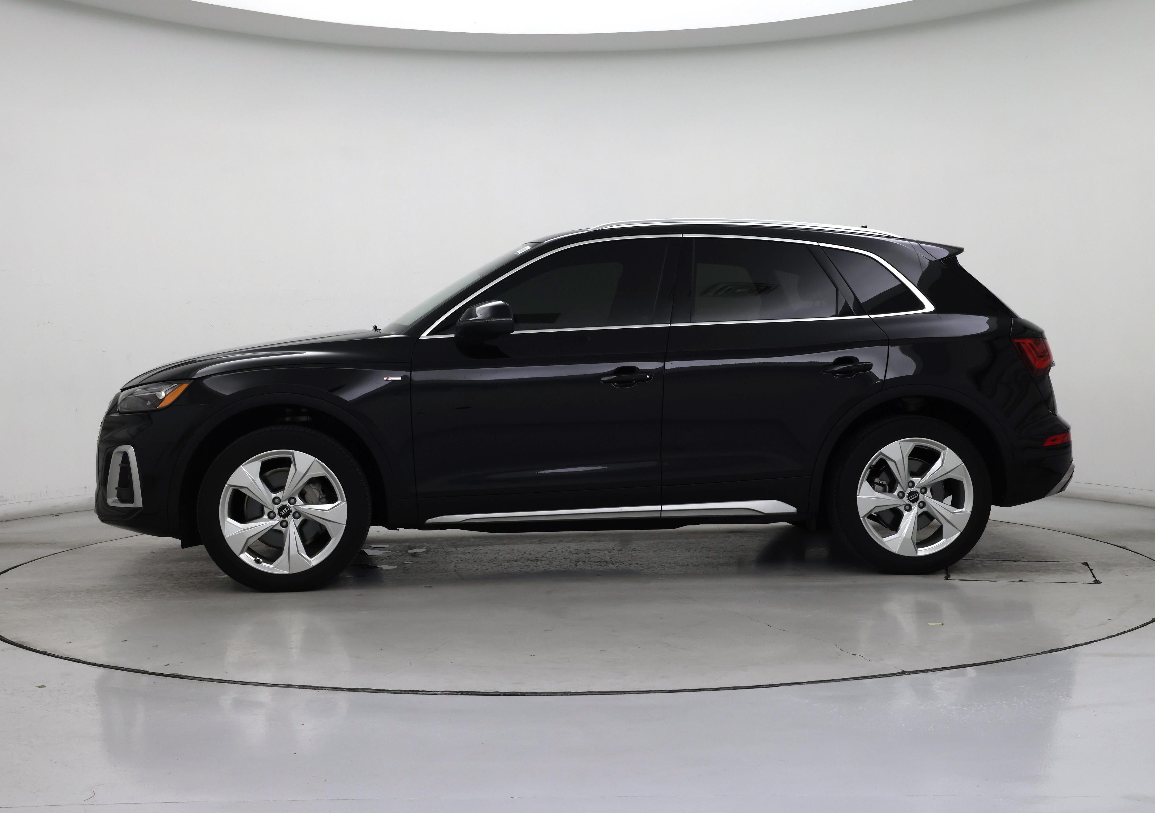 Thumbnail: 2023 Audi Q5 - 3
