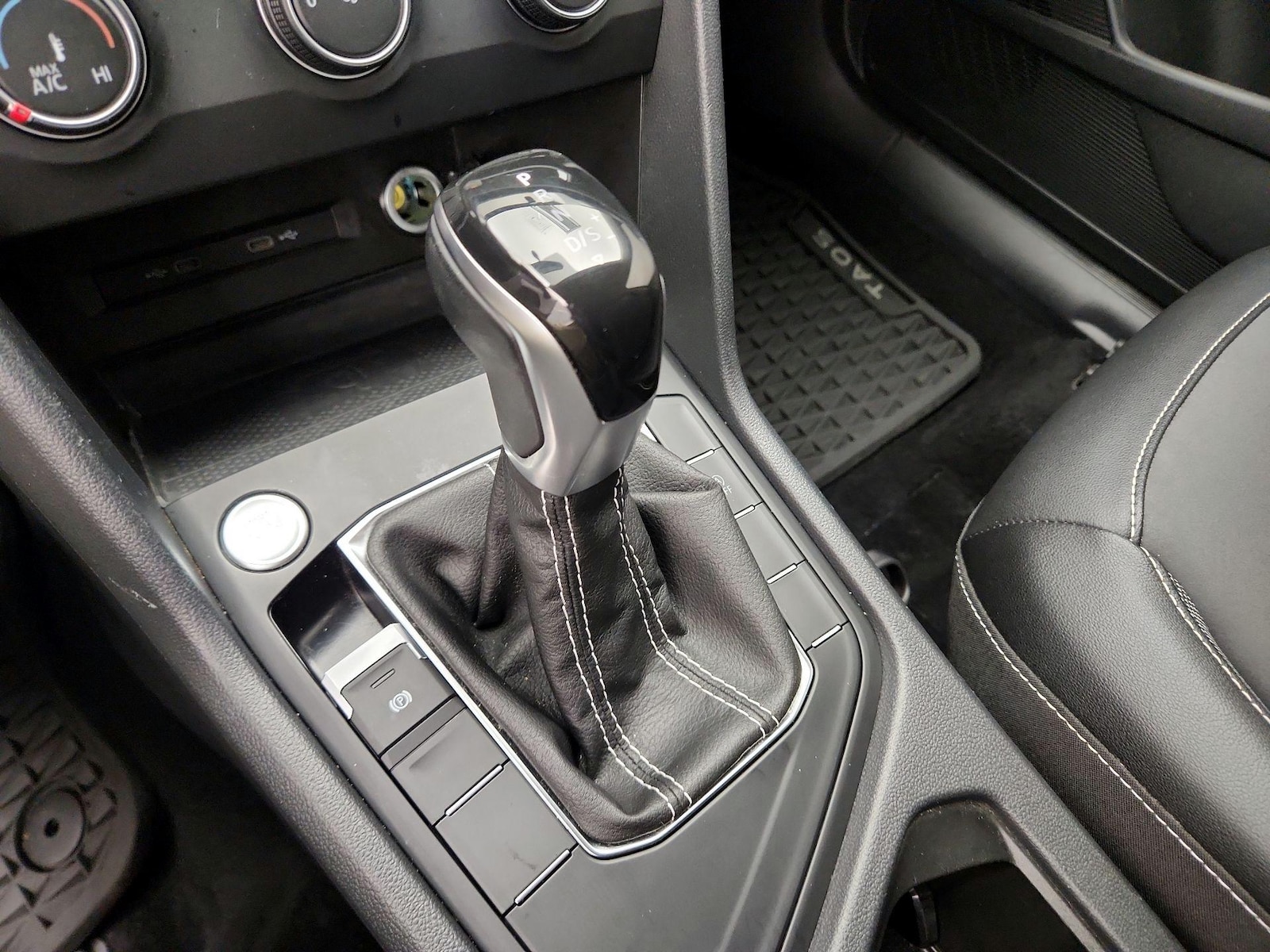 2022 Volkswagen Taos SE - Photo 18
