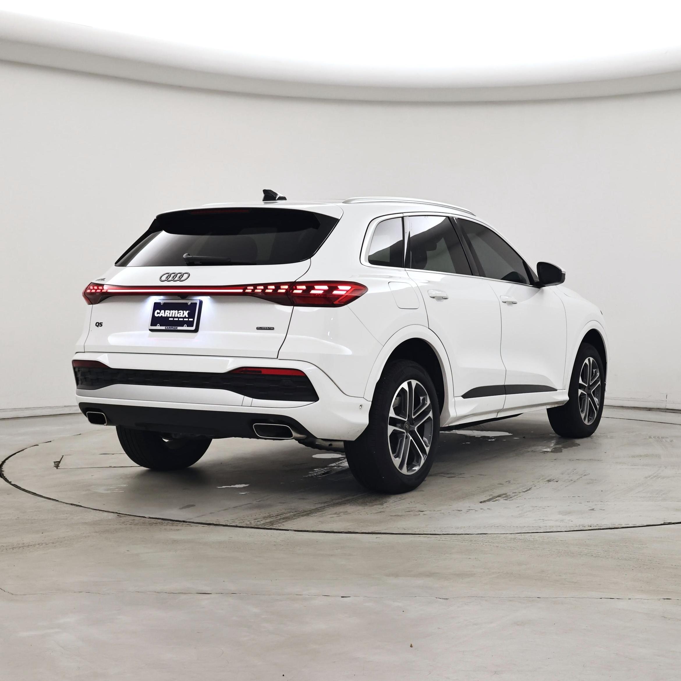Thumbnail: 2025 Audi Q5 - 8