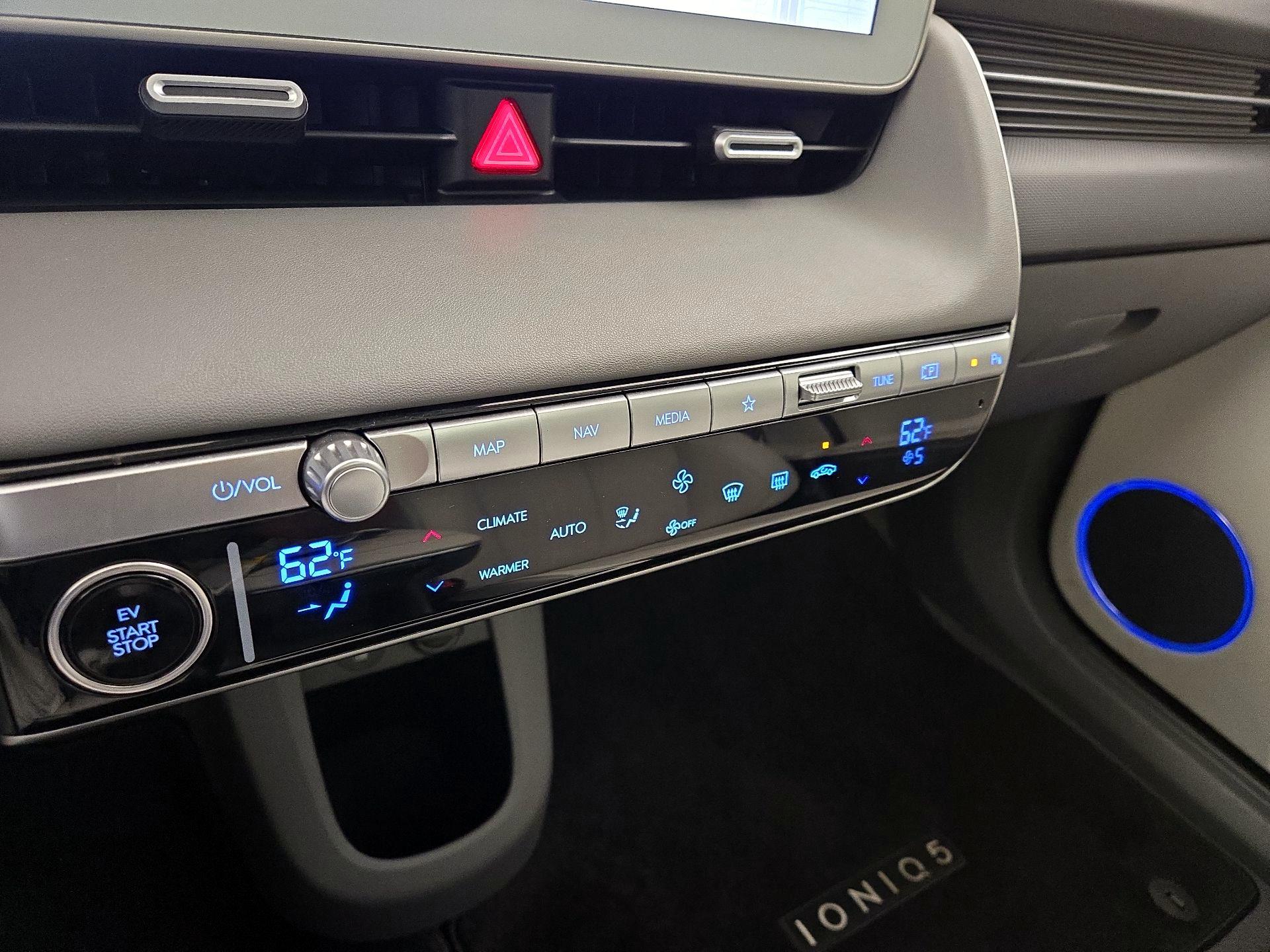 Thumbnail: 2024 Hyundai Ioniq 5 - 17