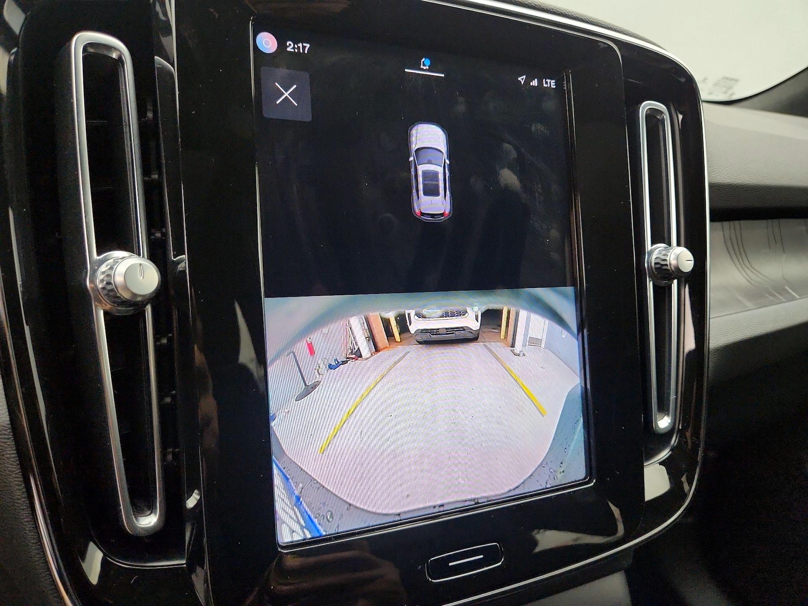2023 Volvo XC40 Ultimate - Photo 15