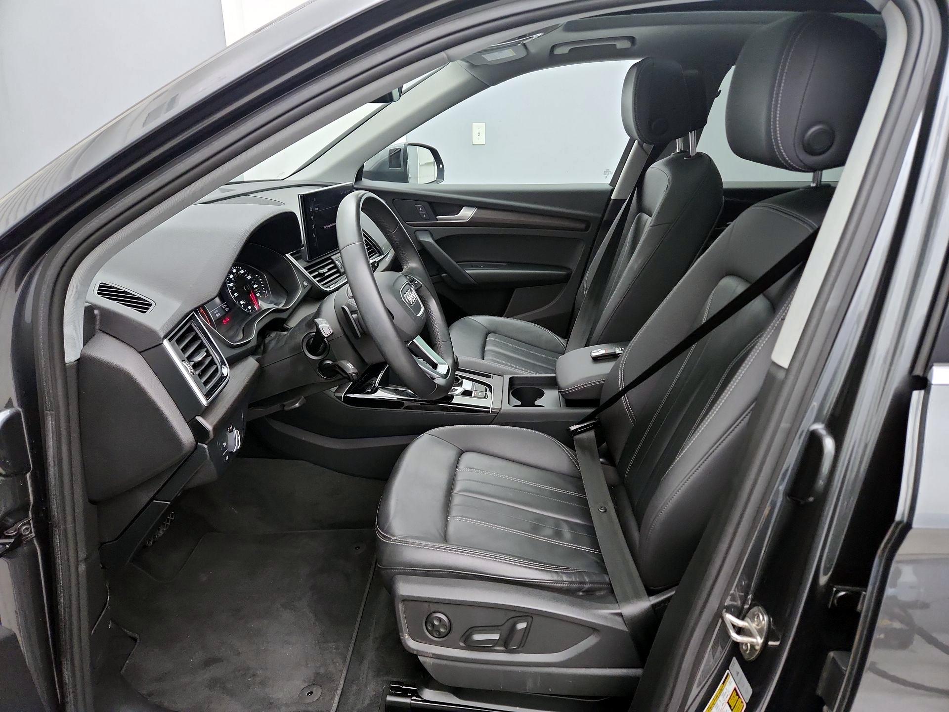 Thumbnail: 2023 Audi Q5 - 11