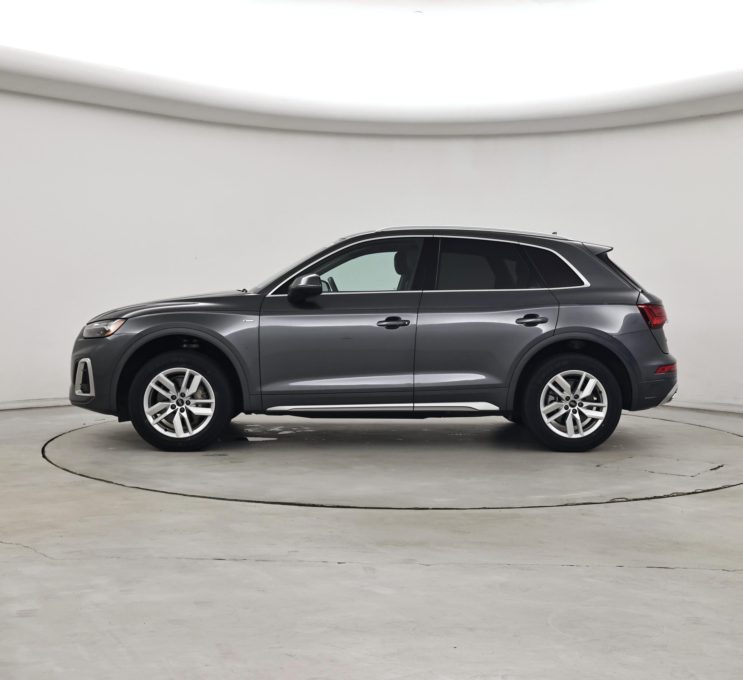 Thumbnail: 2023 Audi Q5 - 3