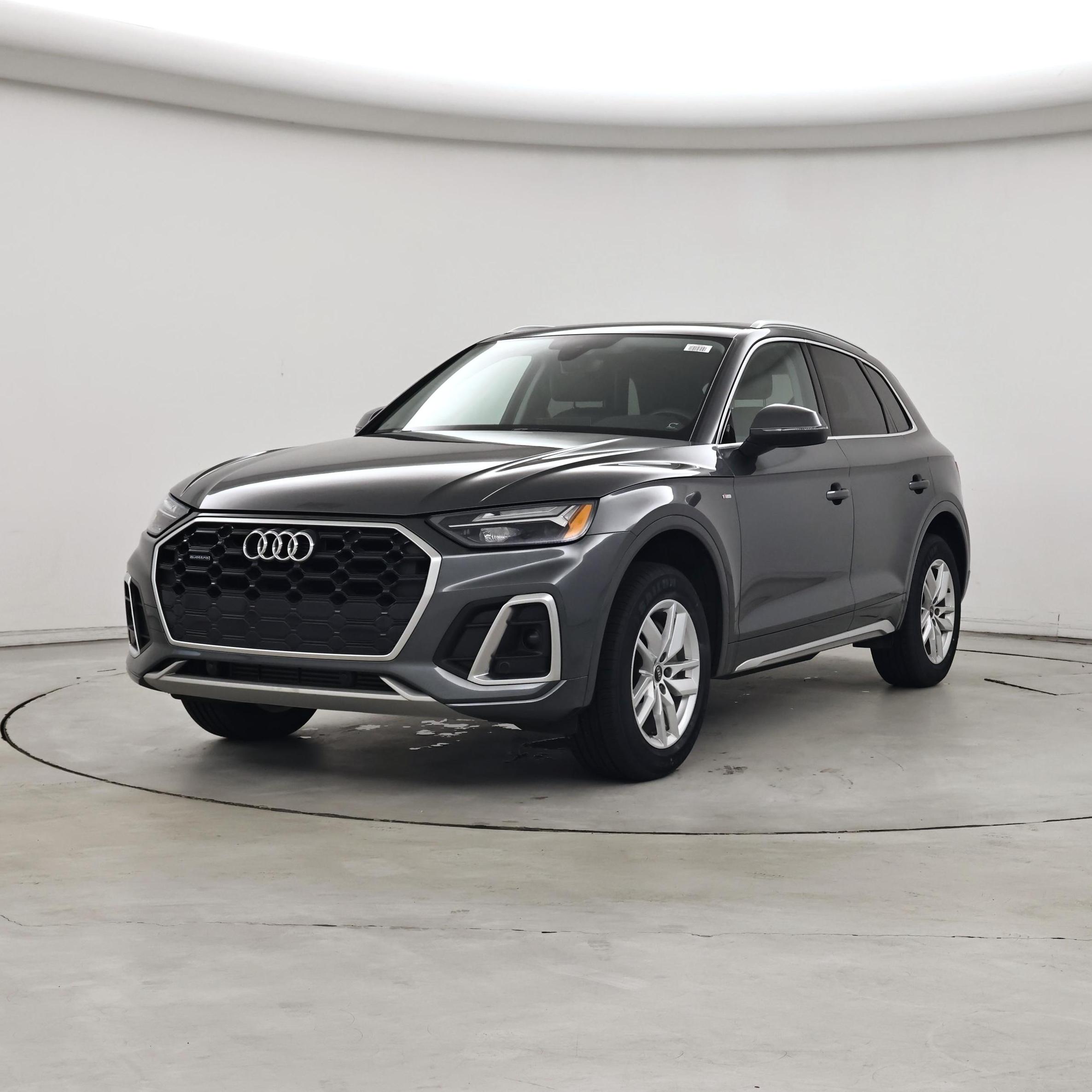 Thumbnail: 2023 Audi Q5 - 4