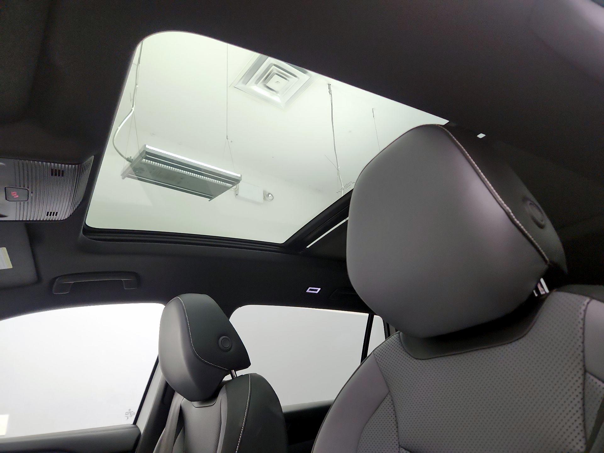 Thumbnail: 2025 Volkswagen Tiguan - 19