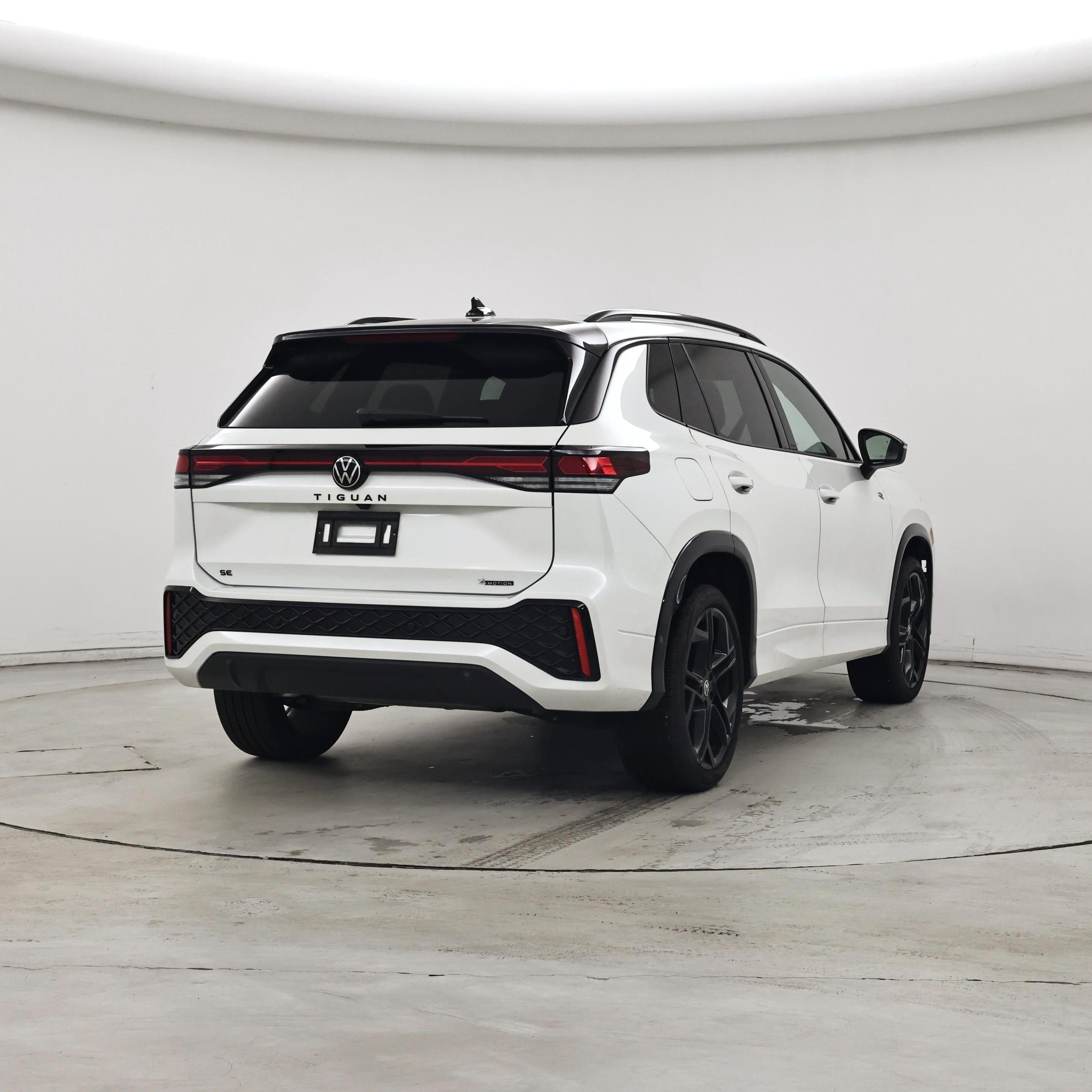 Thumbnail: 2025 Volkswagen Tiguan - 8