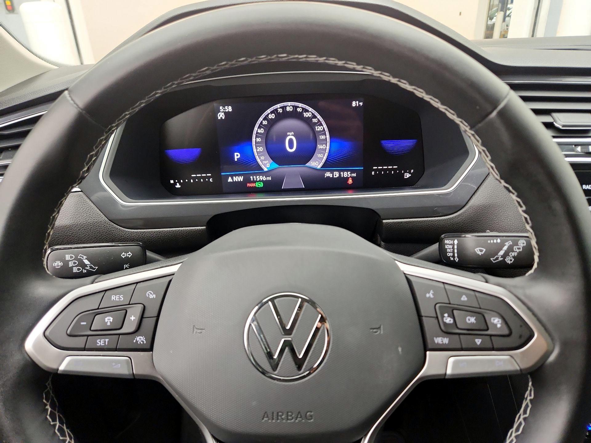Thumbnail: 2023 Volkswagen Tiguan - 10