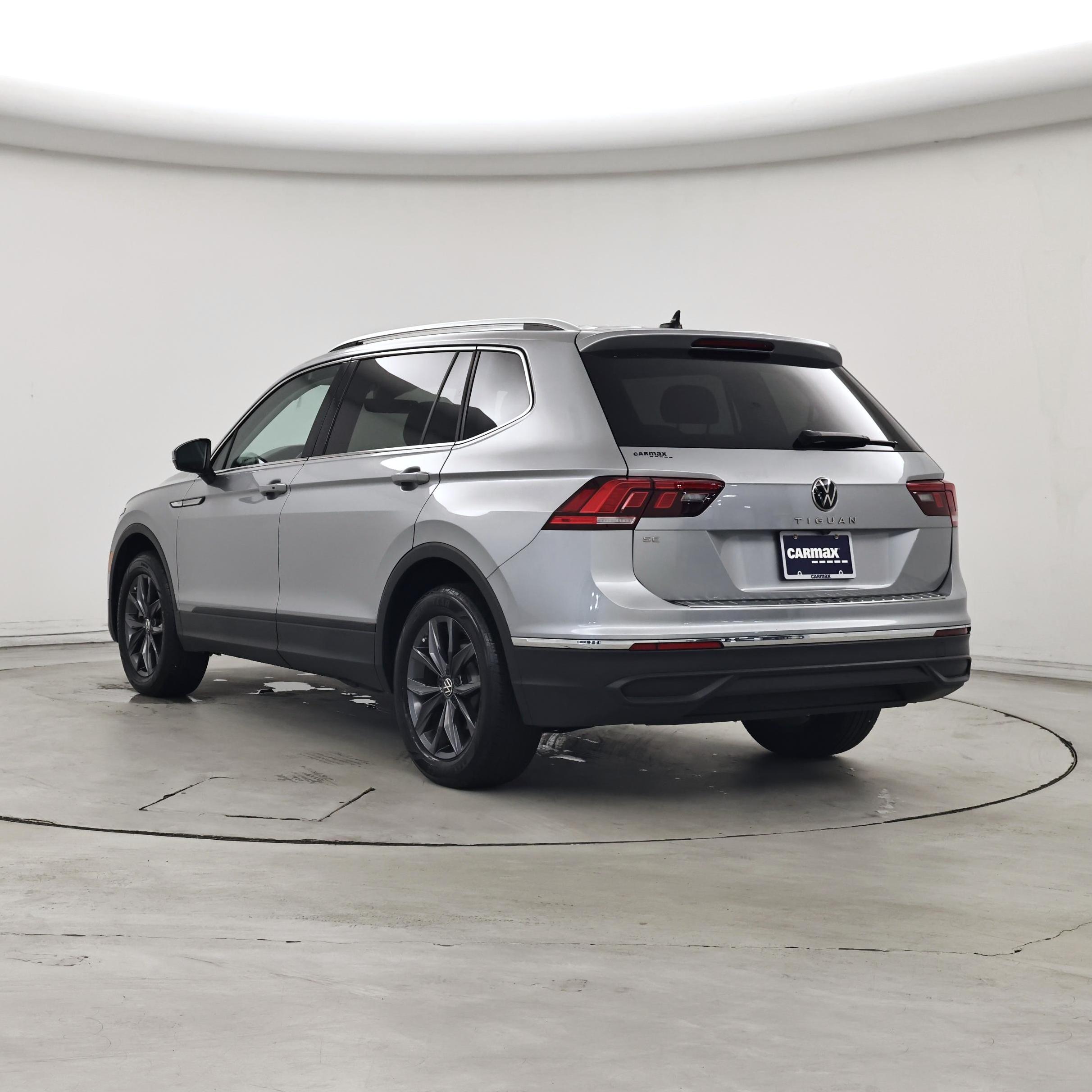 Thumbnail: 2023 Volkswagen Tiguan - 2