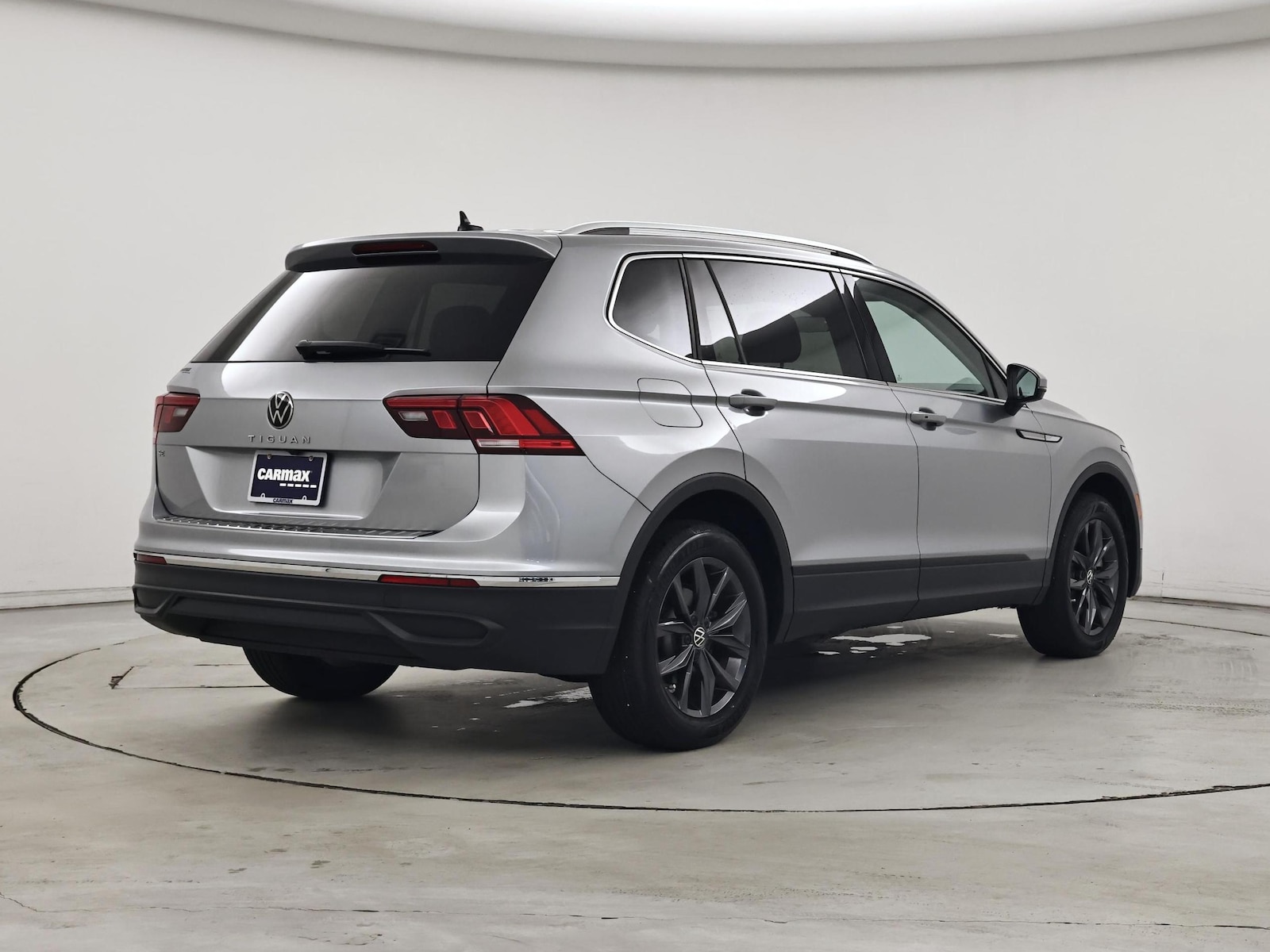 2023 Volkswagen Tiguan SE - Photo 9