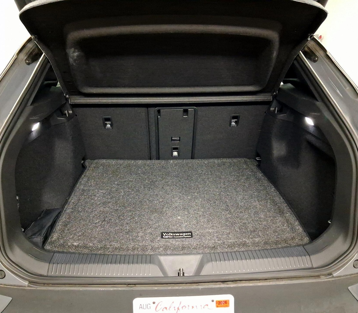 Trunk/Cargo (Seats Up)