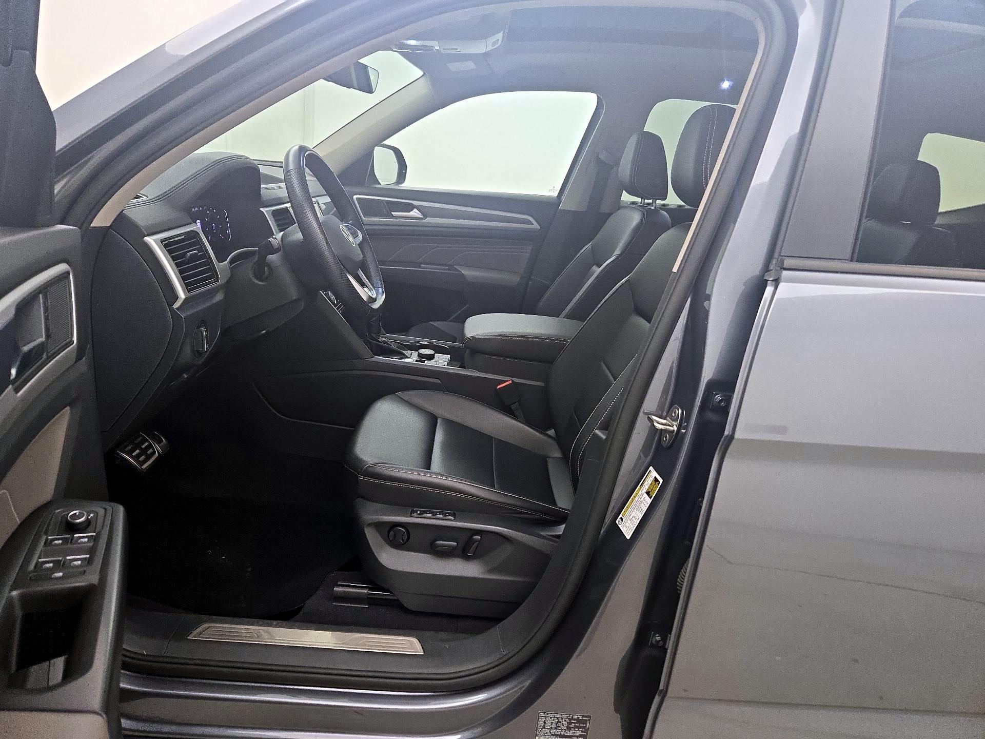 Thumbnail: 2023 Volkswagen Atlas - 11
