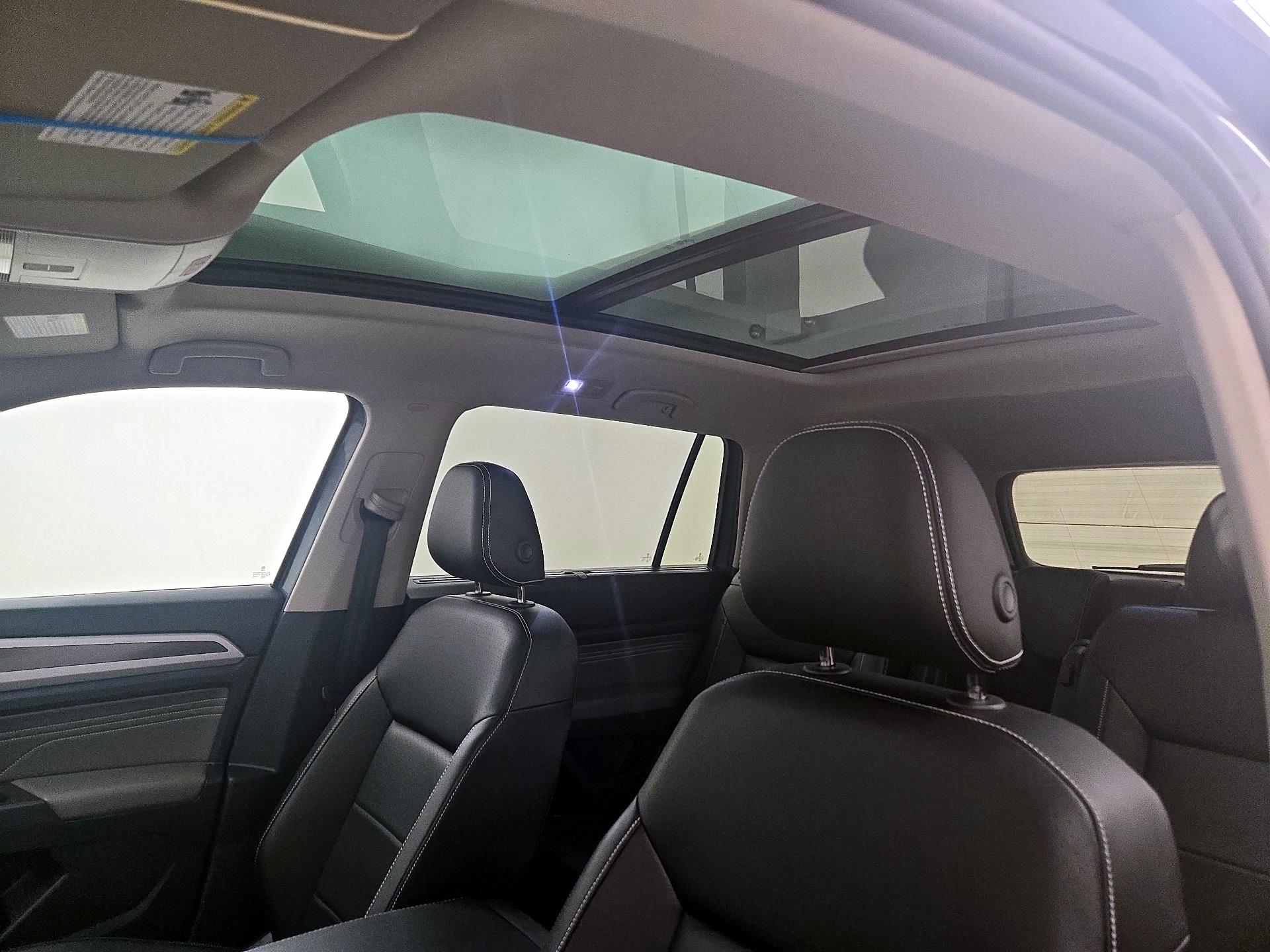 Thumbnail: 2023 Volkswagen Atlas - 19