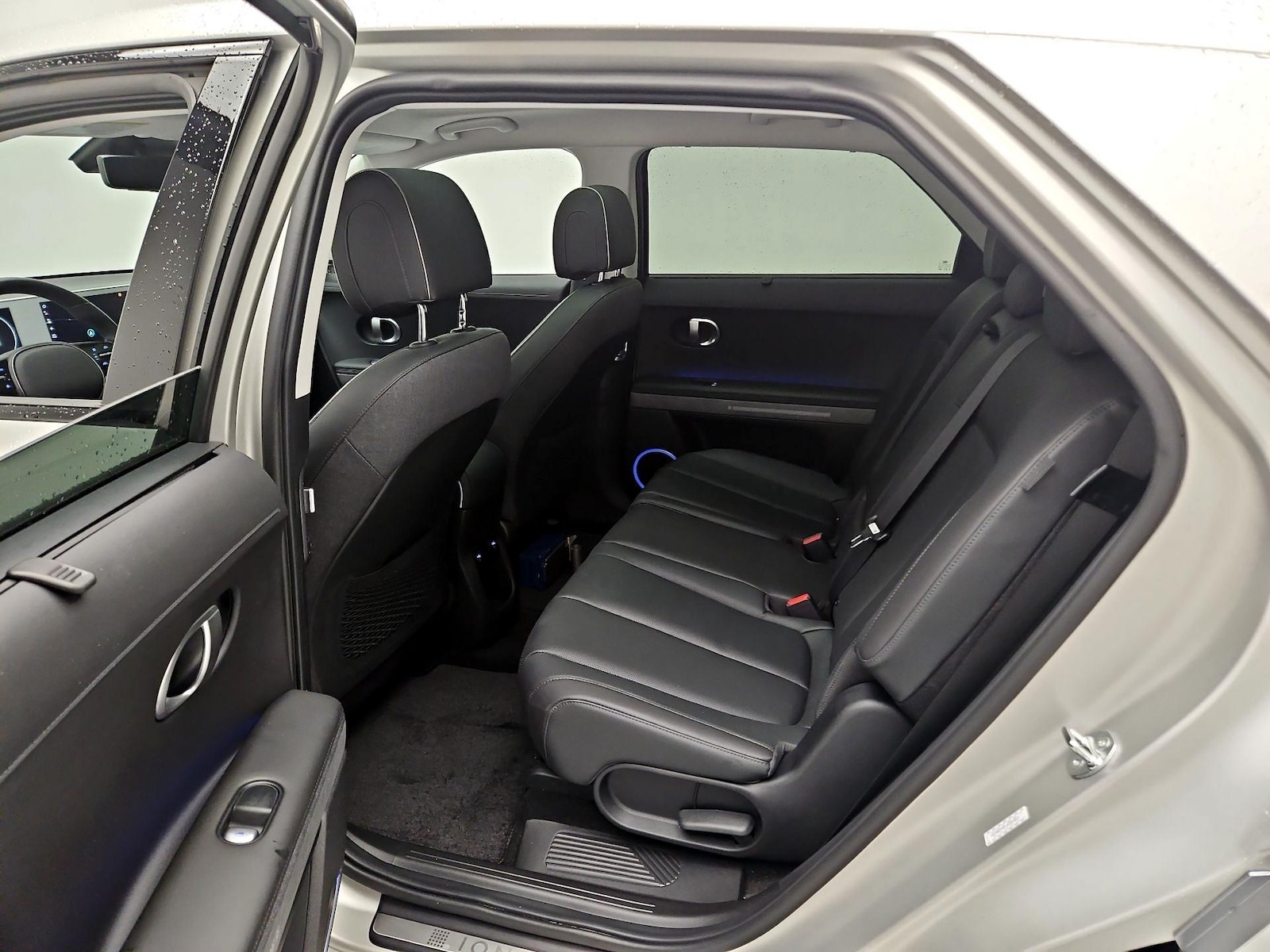 2024 Hyundai IONIQ 5 Limited - Photo 22