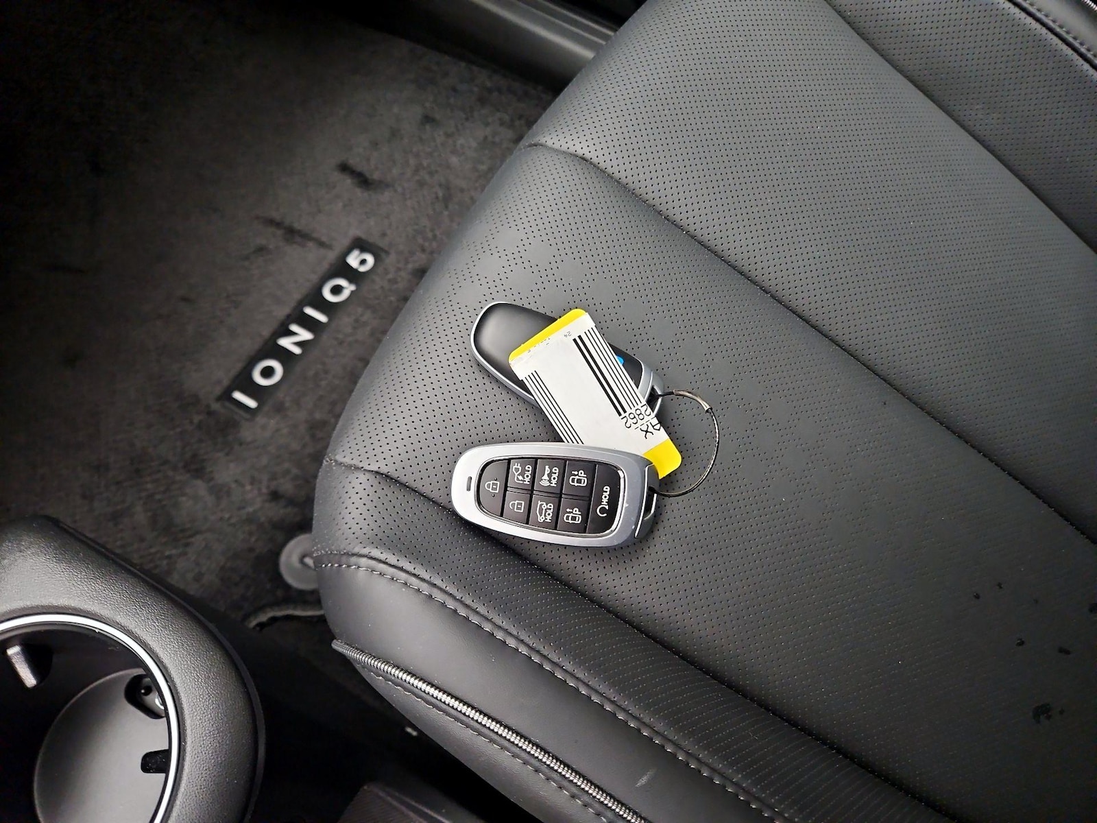 2024 Hyundai IONIQ 5 Limited - Photo 26