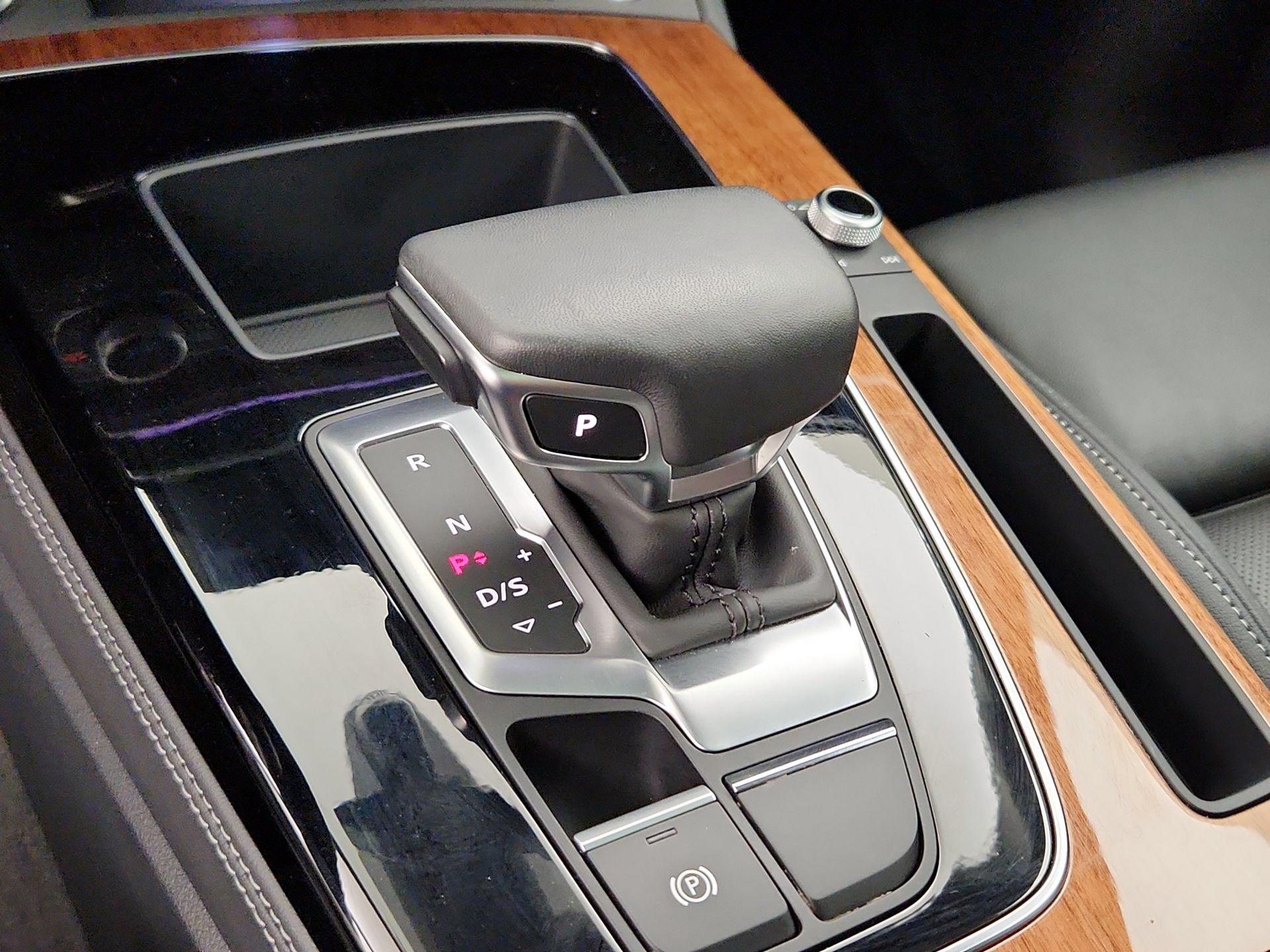 Thumbnail: 2023 Audi Q5 - 18