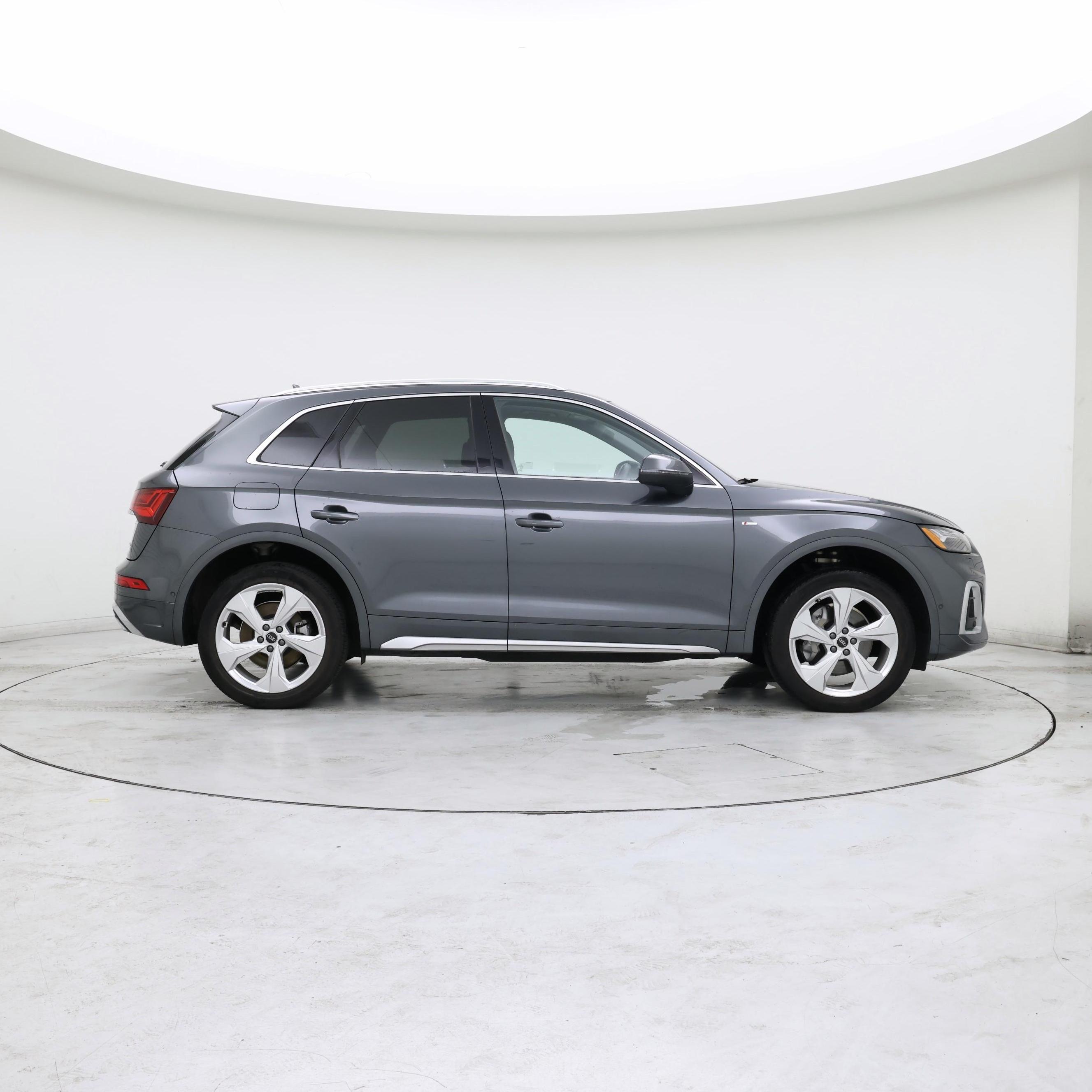 Thumbnail: 2023 Audi Q5 - 7