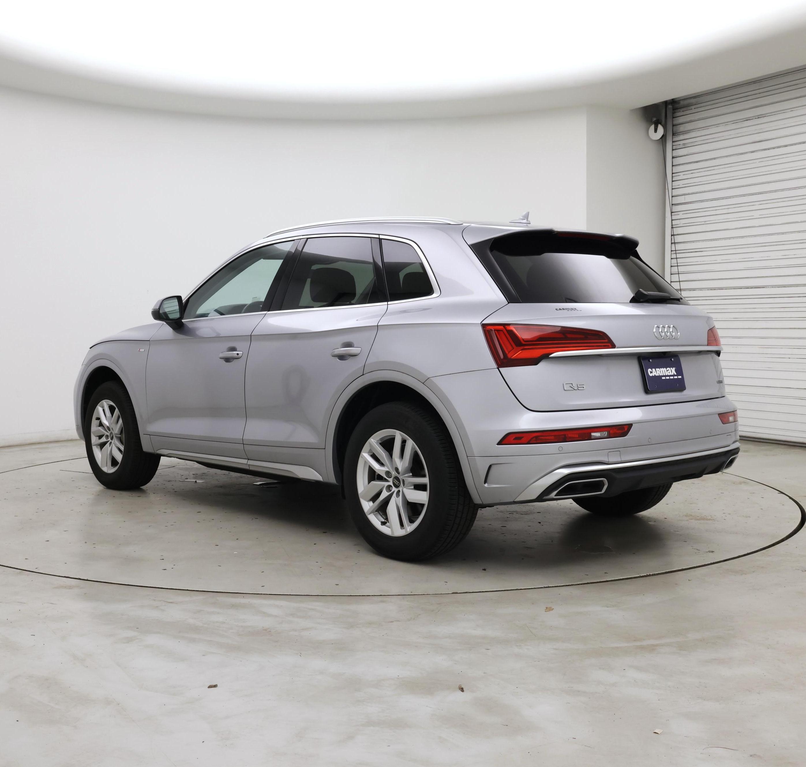 Thumbnail: 2023 Audi Q5 - 2