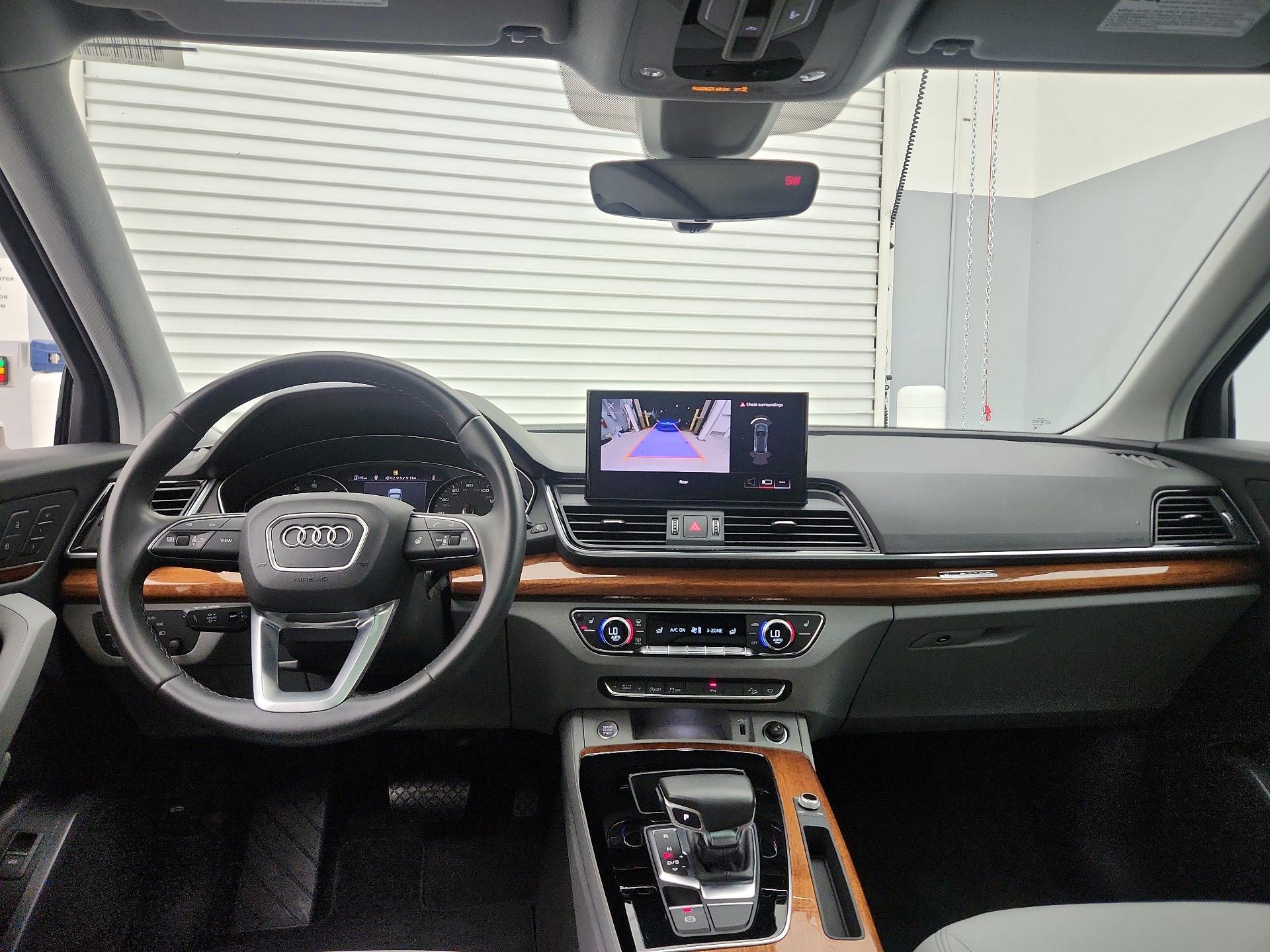 Thumbnail: 2023 Audi Q5 - 9