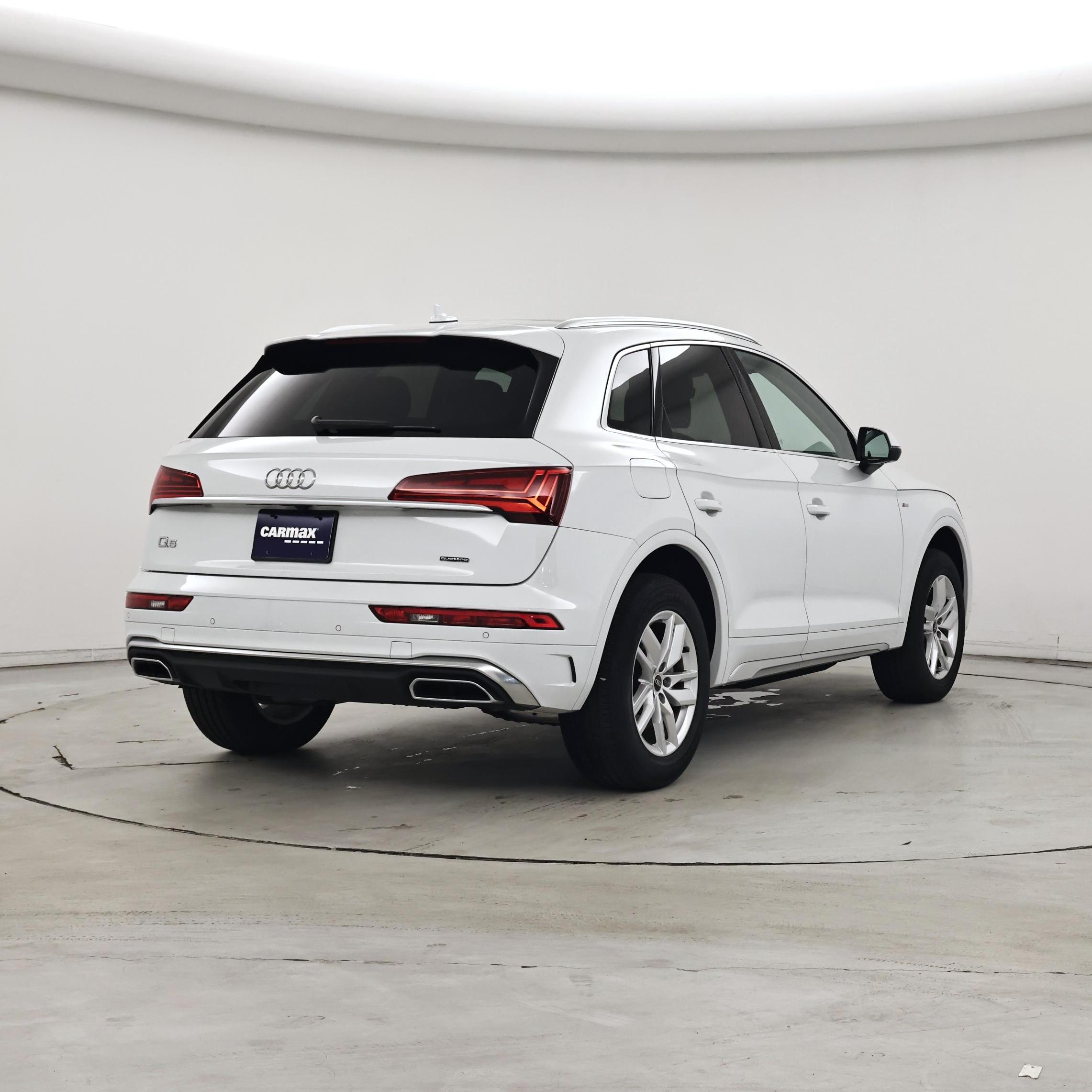 Thumbnail: 2023 Audi Q5 - 8