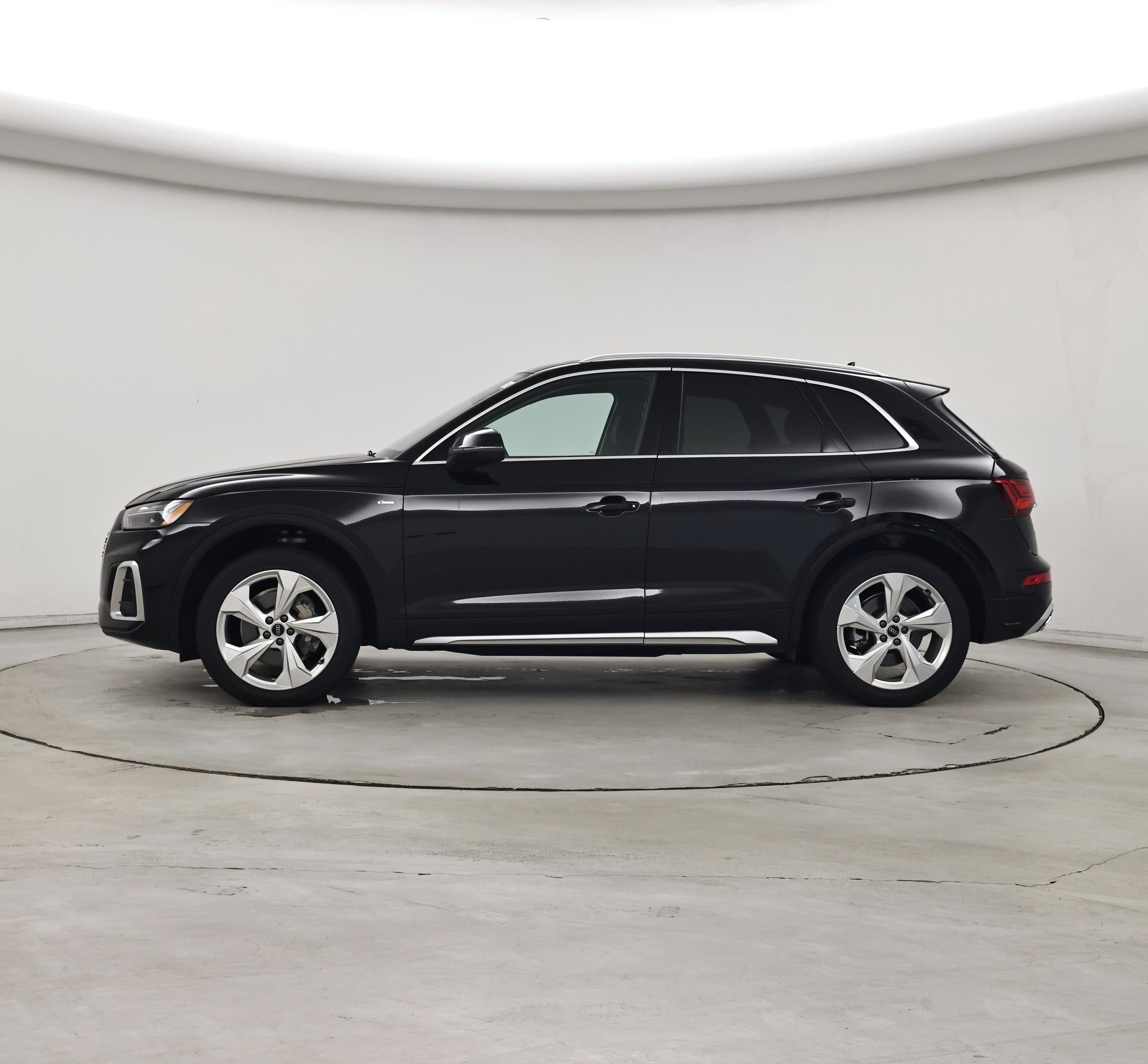 Thumbnail: 2023 Audi Q5 - 3