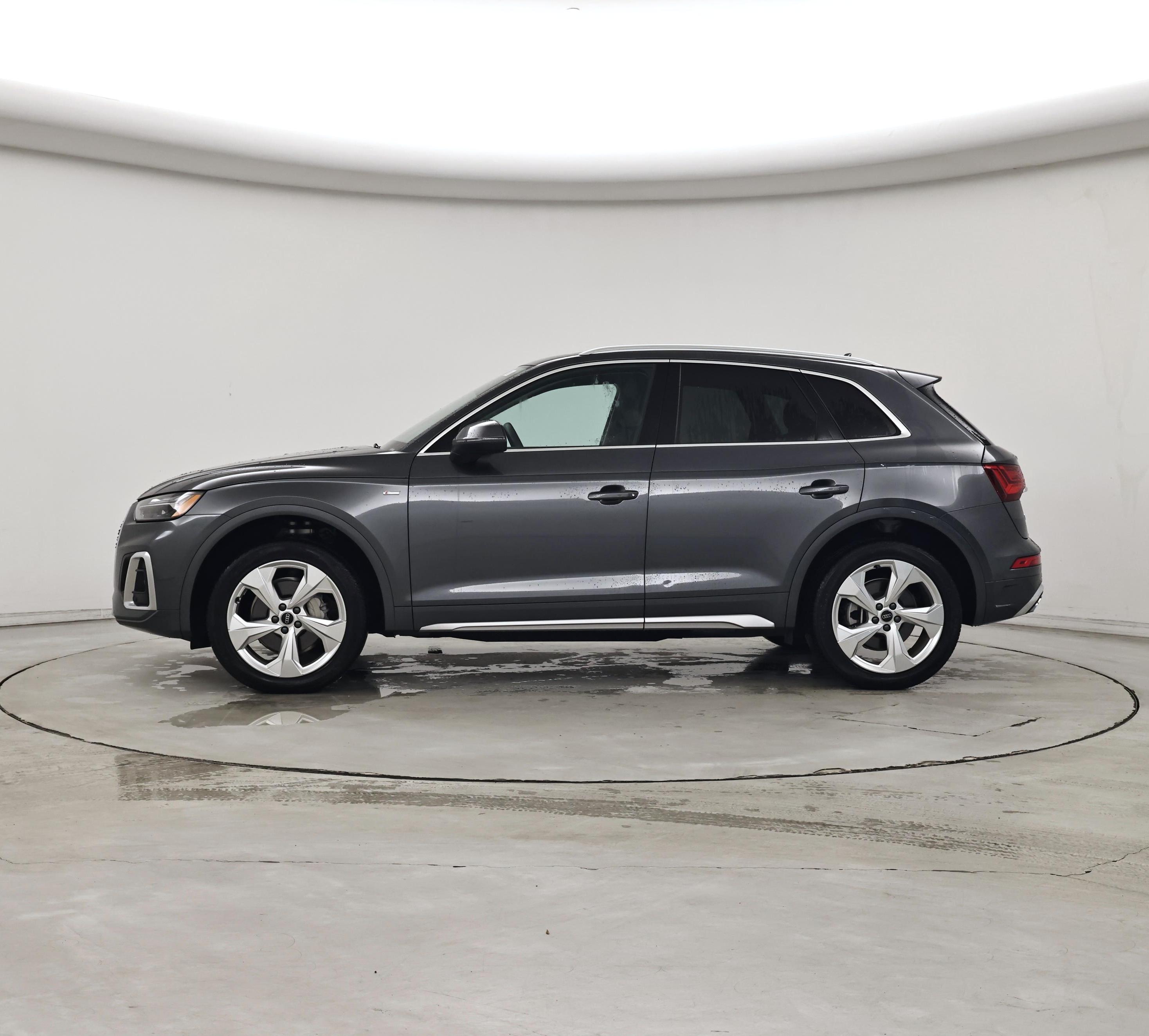 Thumbnail: 2023 Audi Q5 - 3