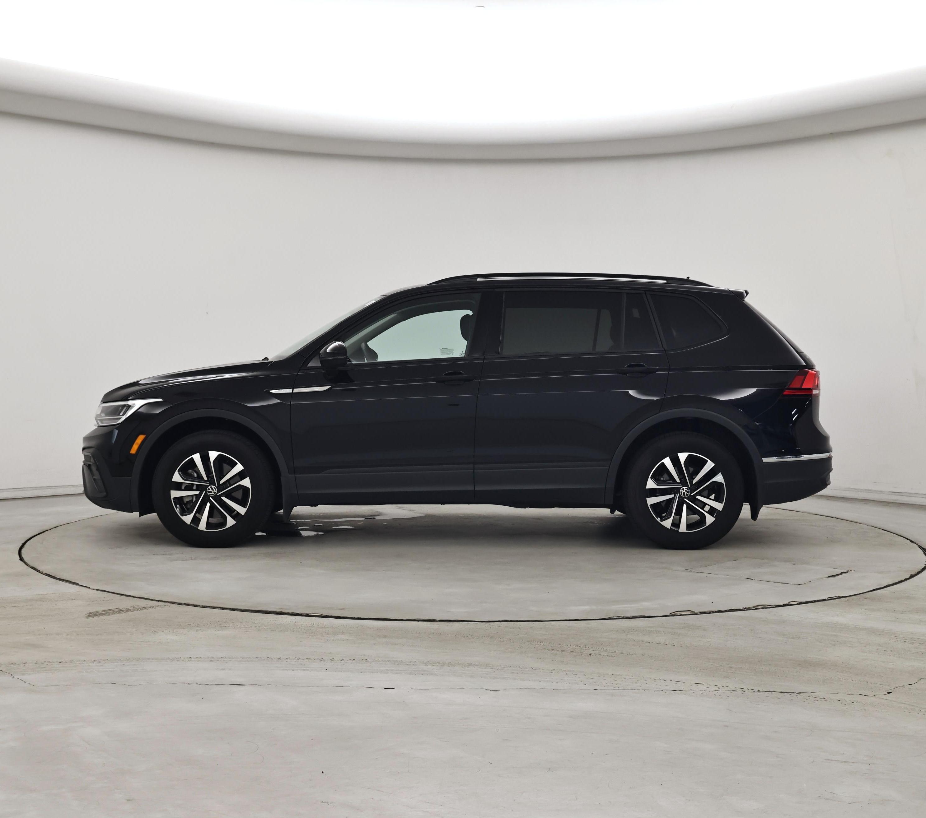 Thumbnail: 2024 Volkswagen Tiguan - 3