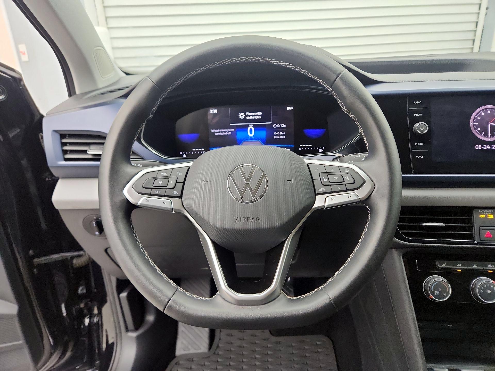 Thumbnail: 2023 Volkswagen Taos - 10