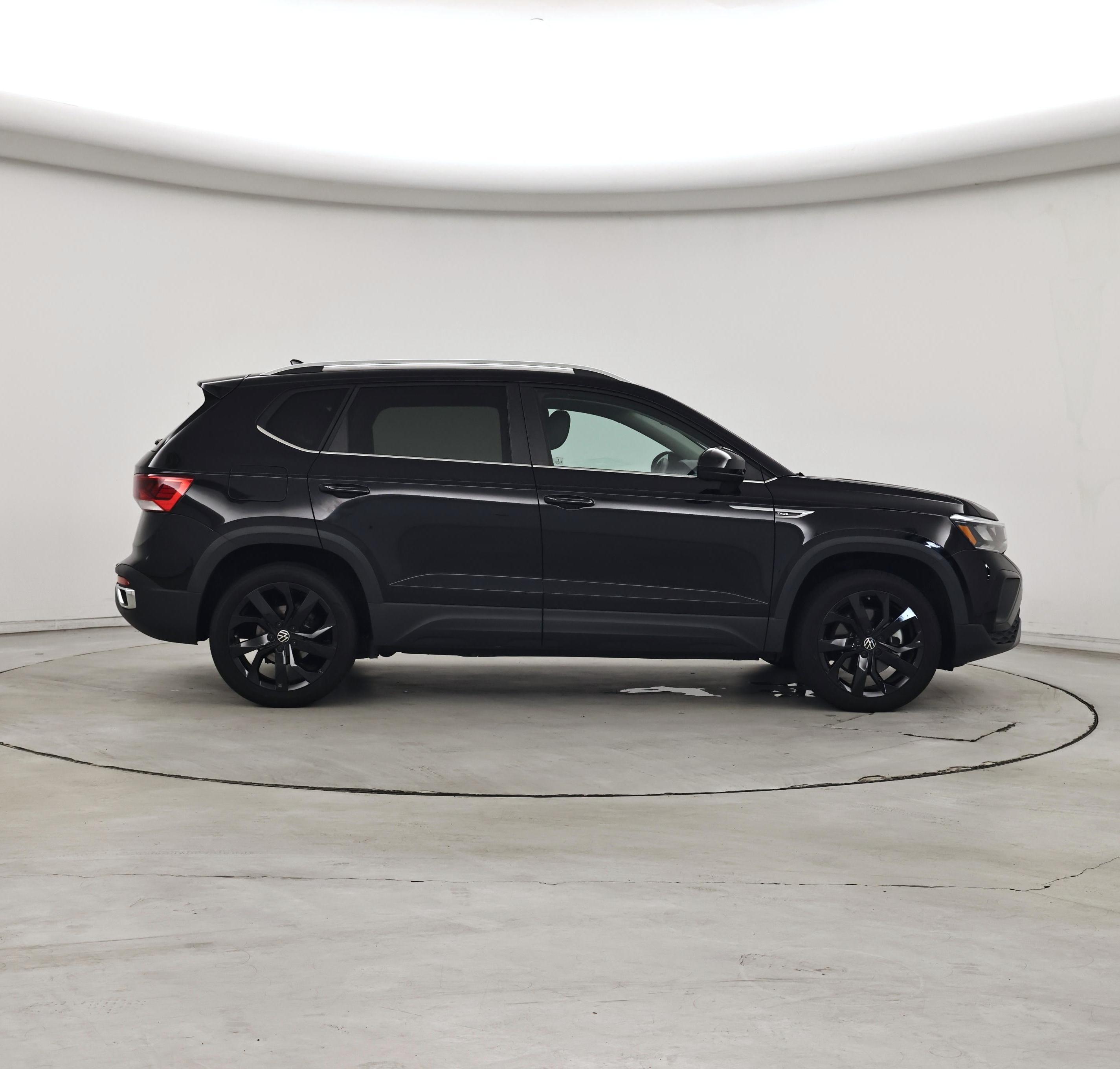 Thumbnail: 2023 Volkswagen Taos - 7