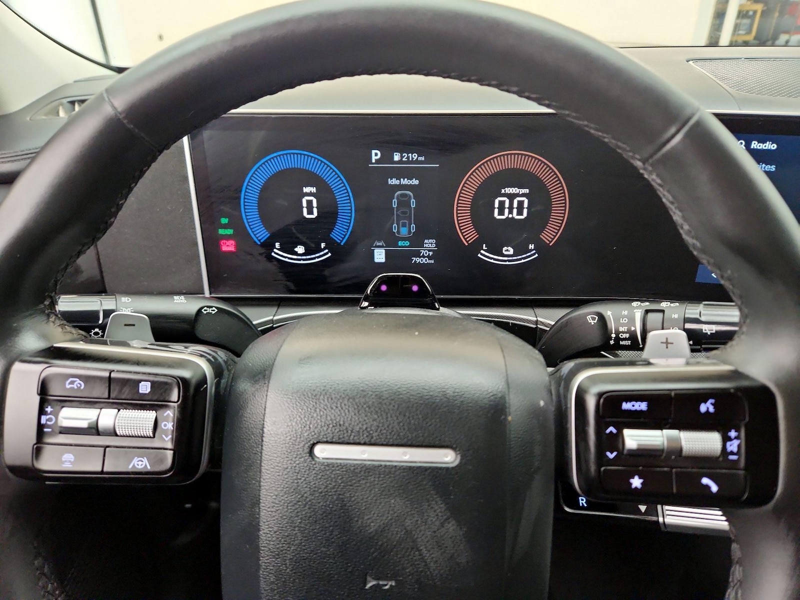2025 Hyundai Santa Fe SEL - Photo 11