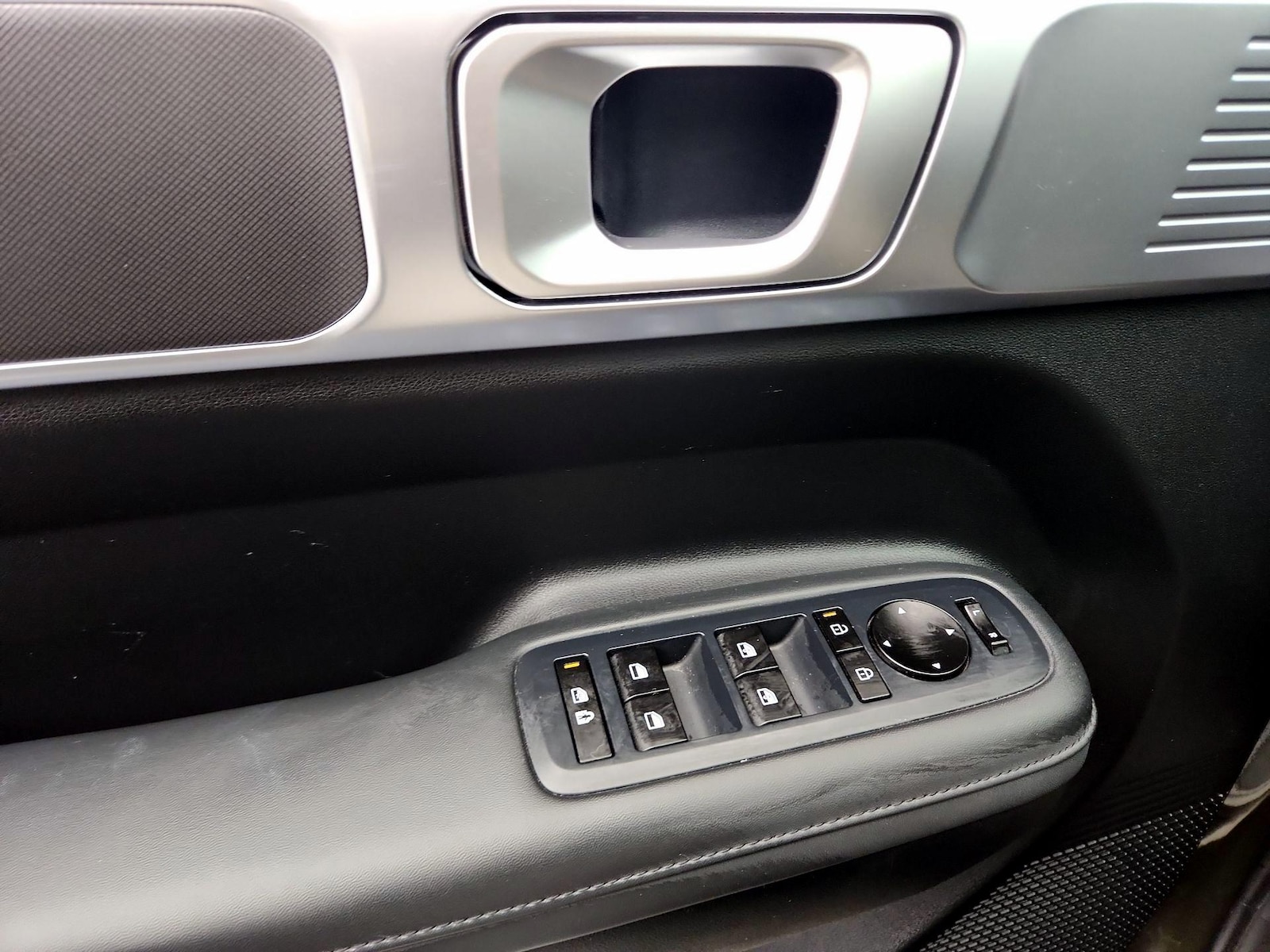 2025 Hyundai Santa Fe SEL - Photo 13