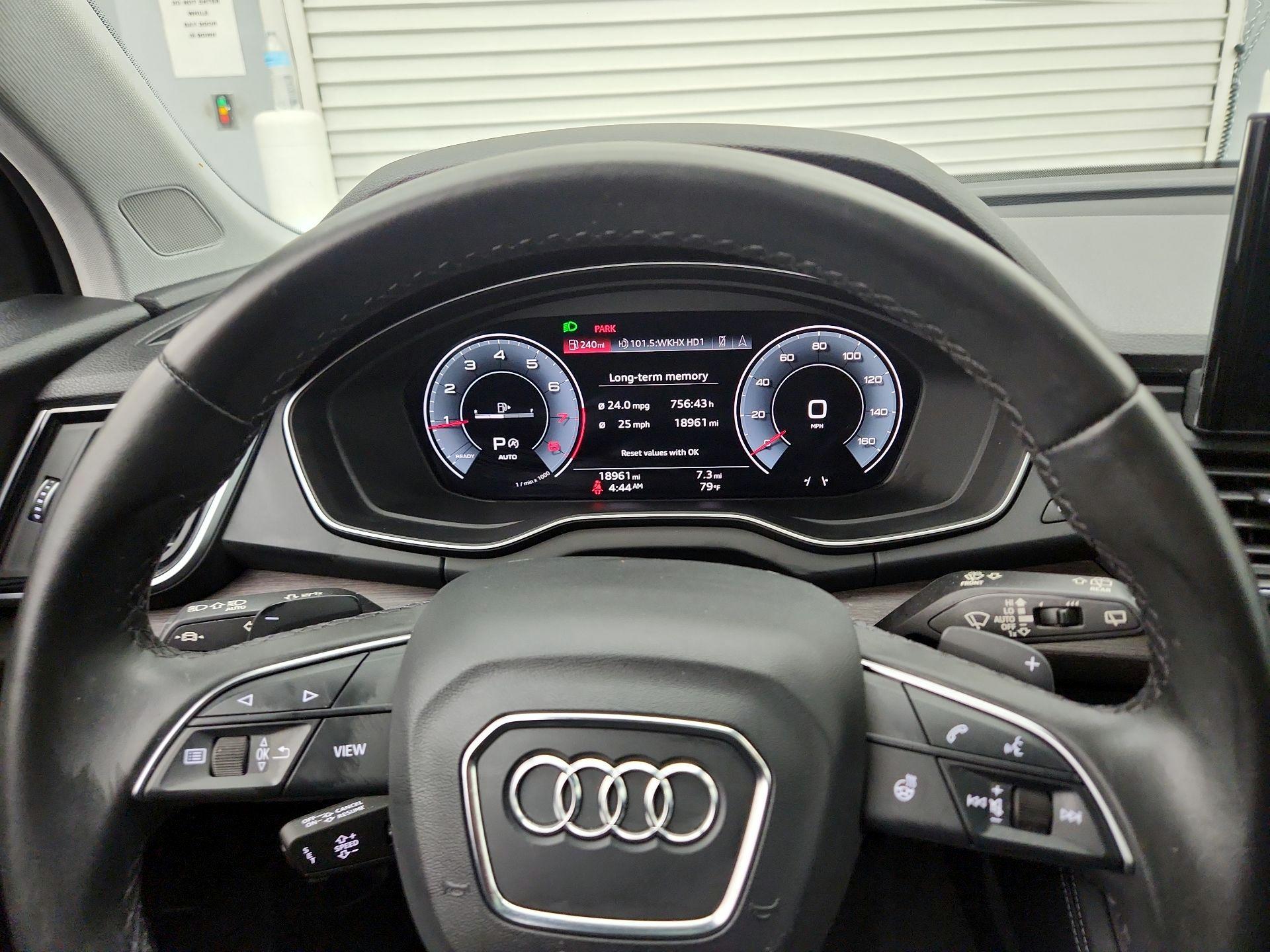 Thumbnail: 2023 Audi Q5 - 10