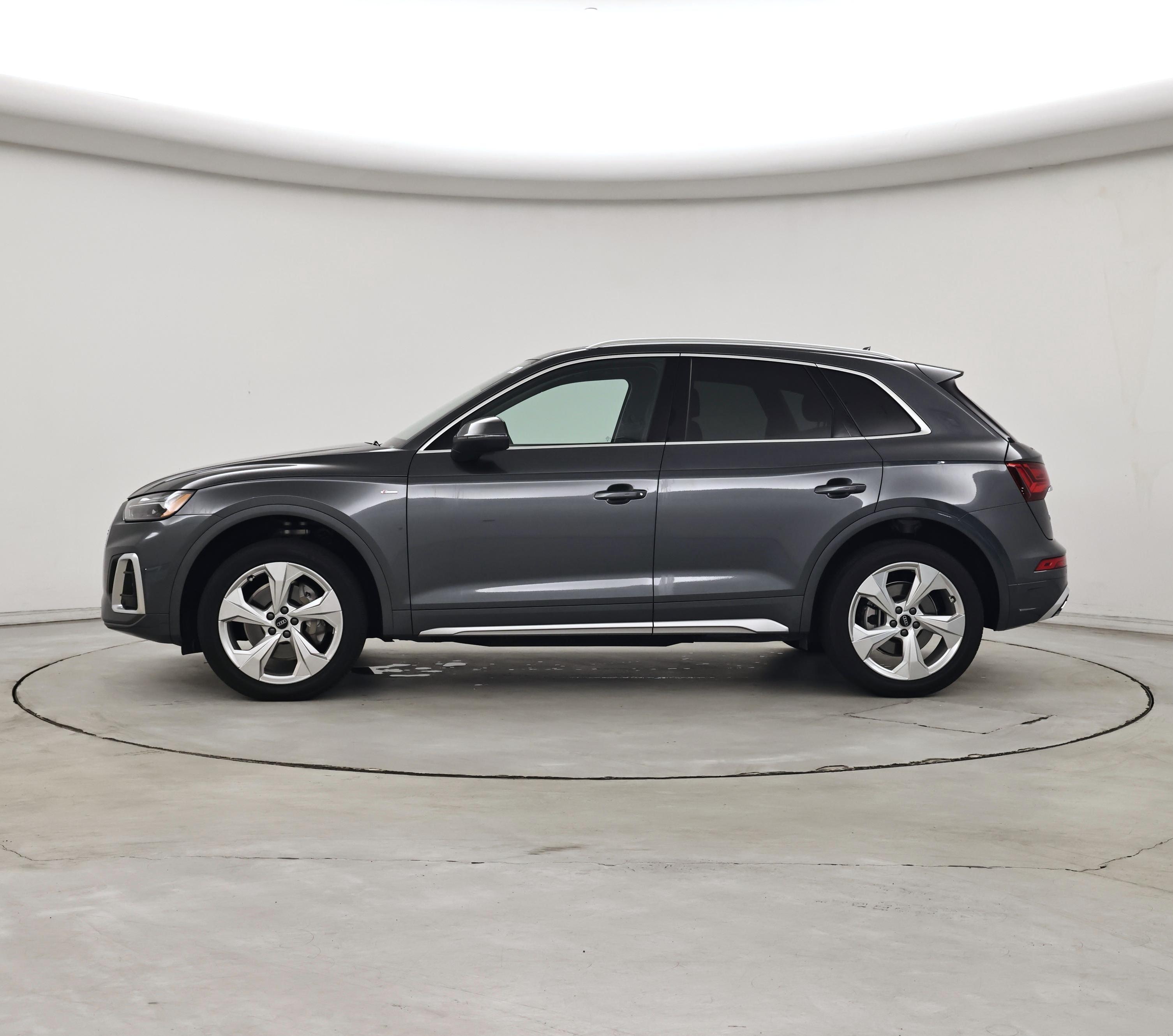 Thumbnail: 2023 Audi Q5 - 3