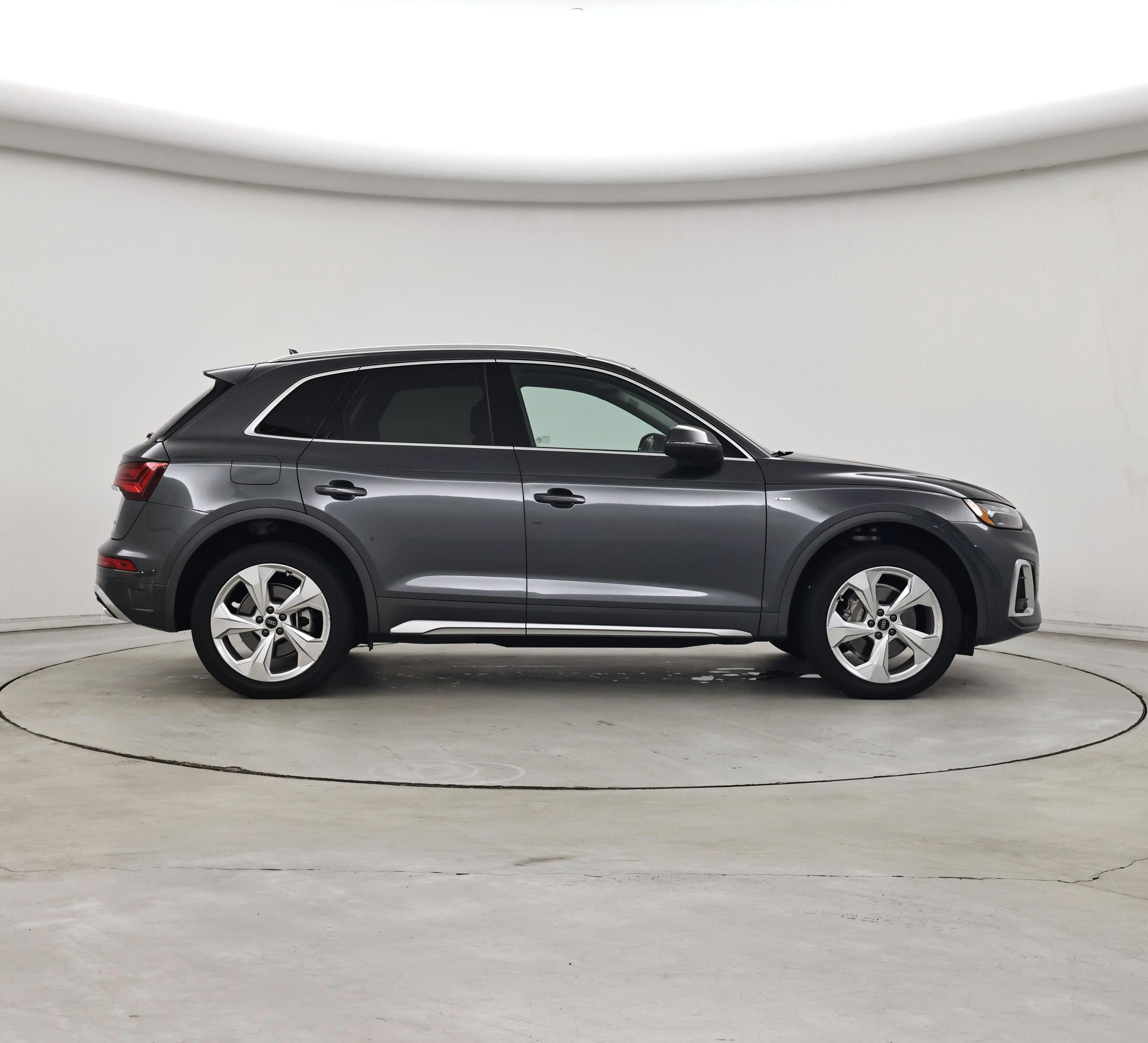 Thumbnail: 2023 Audi Q5 - 7