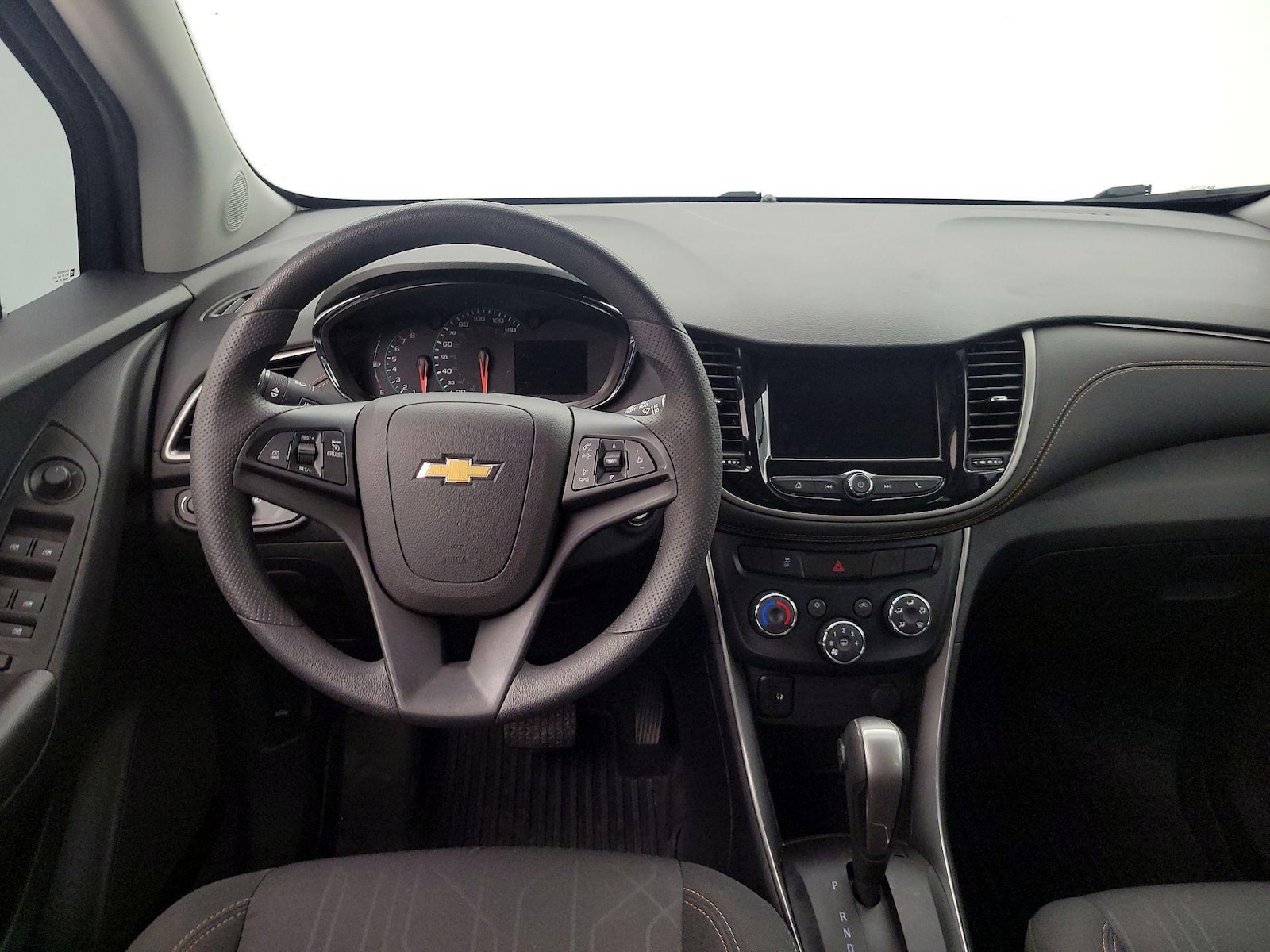 2020 Chevrolet Trax LT - Photo 11