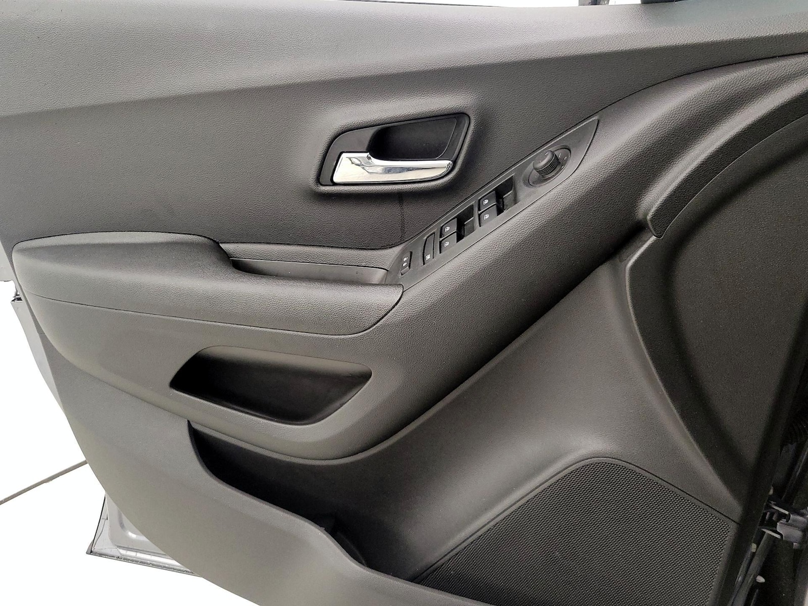 2020 Chevrolet Trax LT - Photo 13