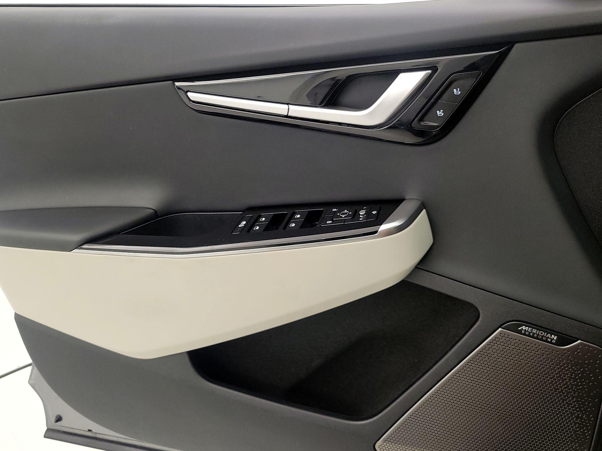 Thumbnail: 2024 Kia EV6 - 12