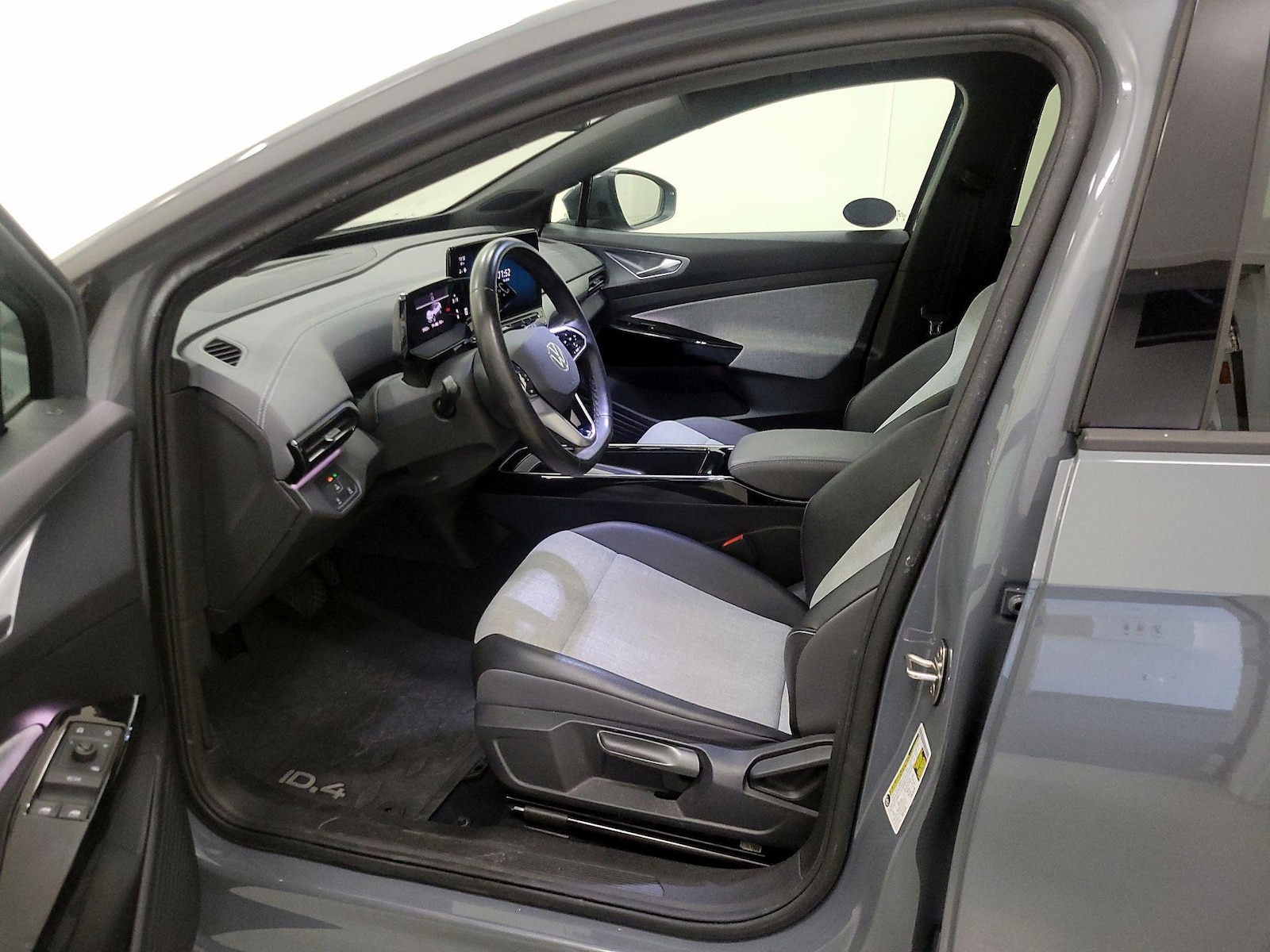 2023 Volkswagen ID.4 PRO - Photo 12