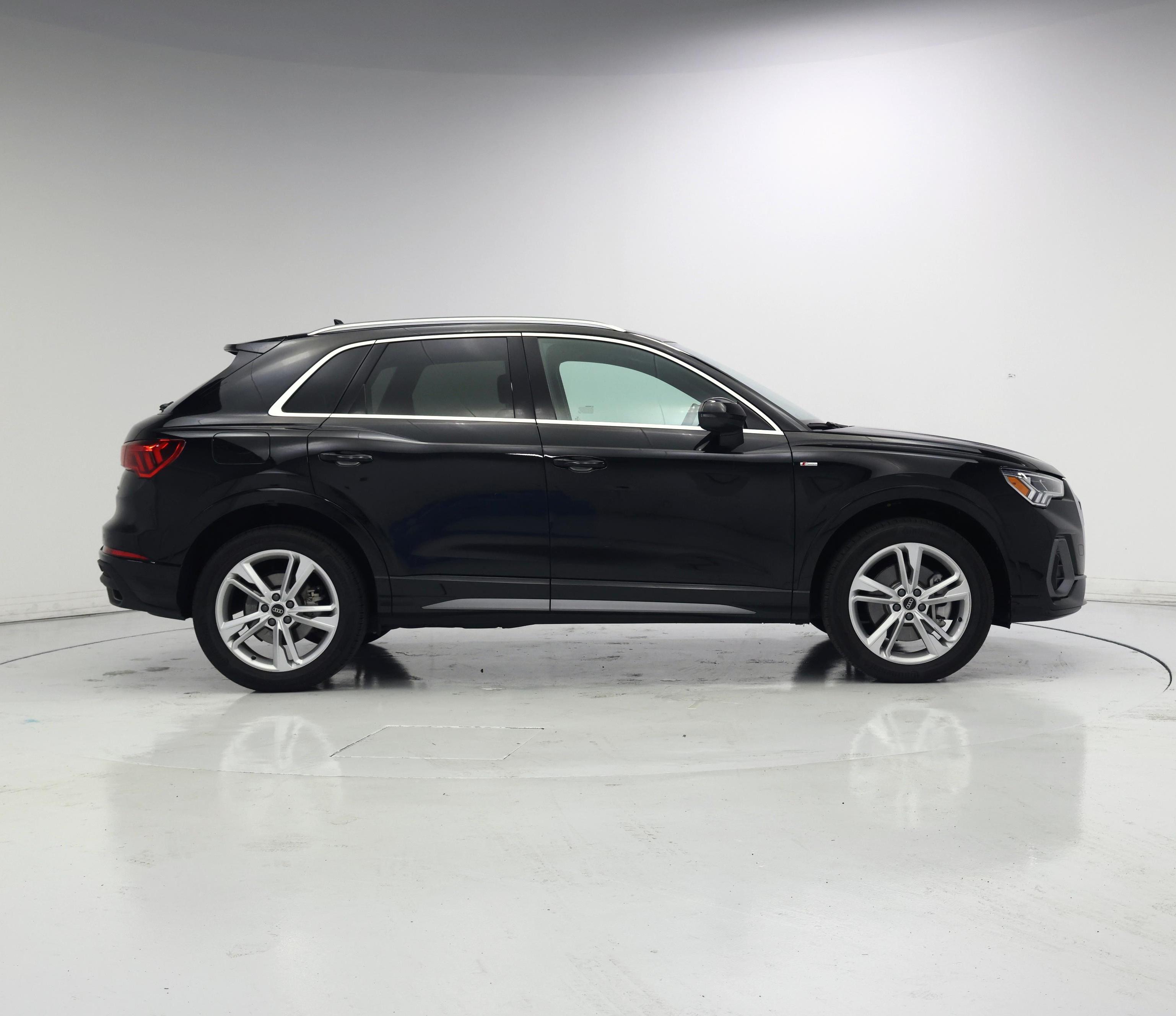 Thumbnail: 2024 Audi Q3 - 7