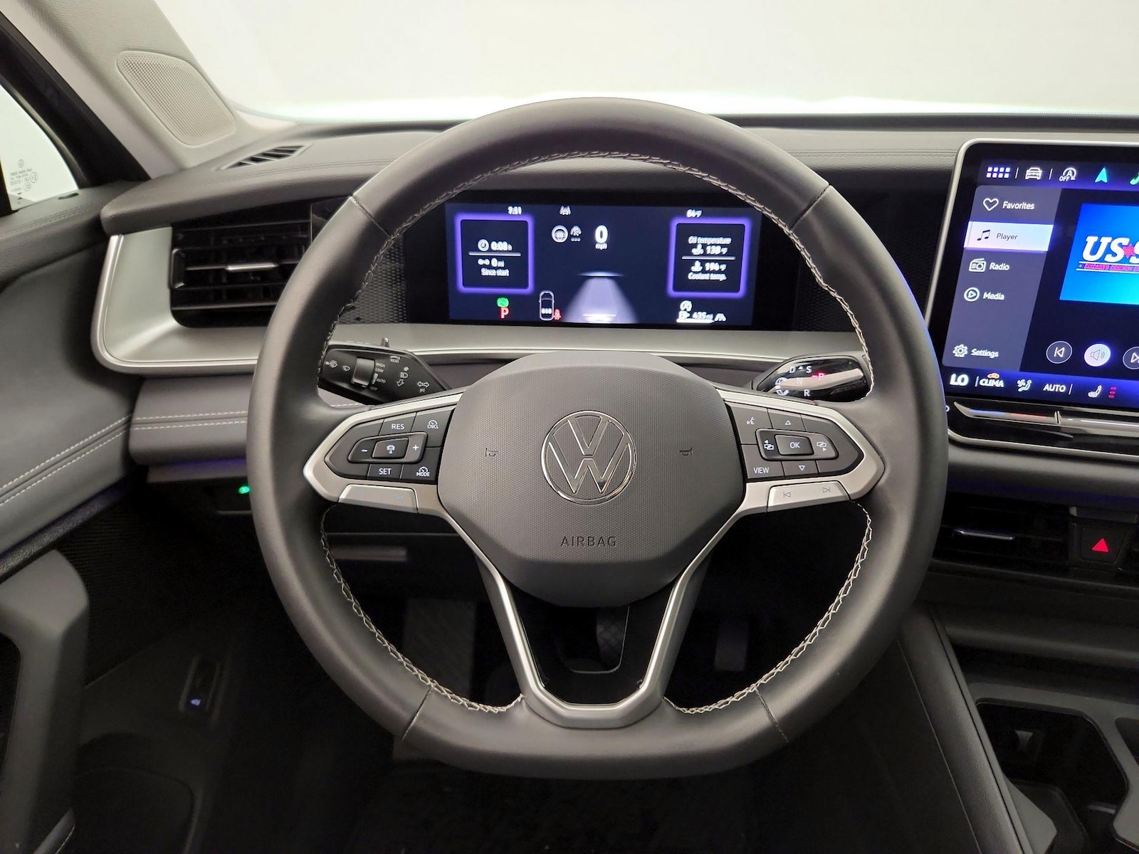 2025 Volkswagen Tiguan SE - Photo 11
