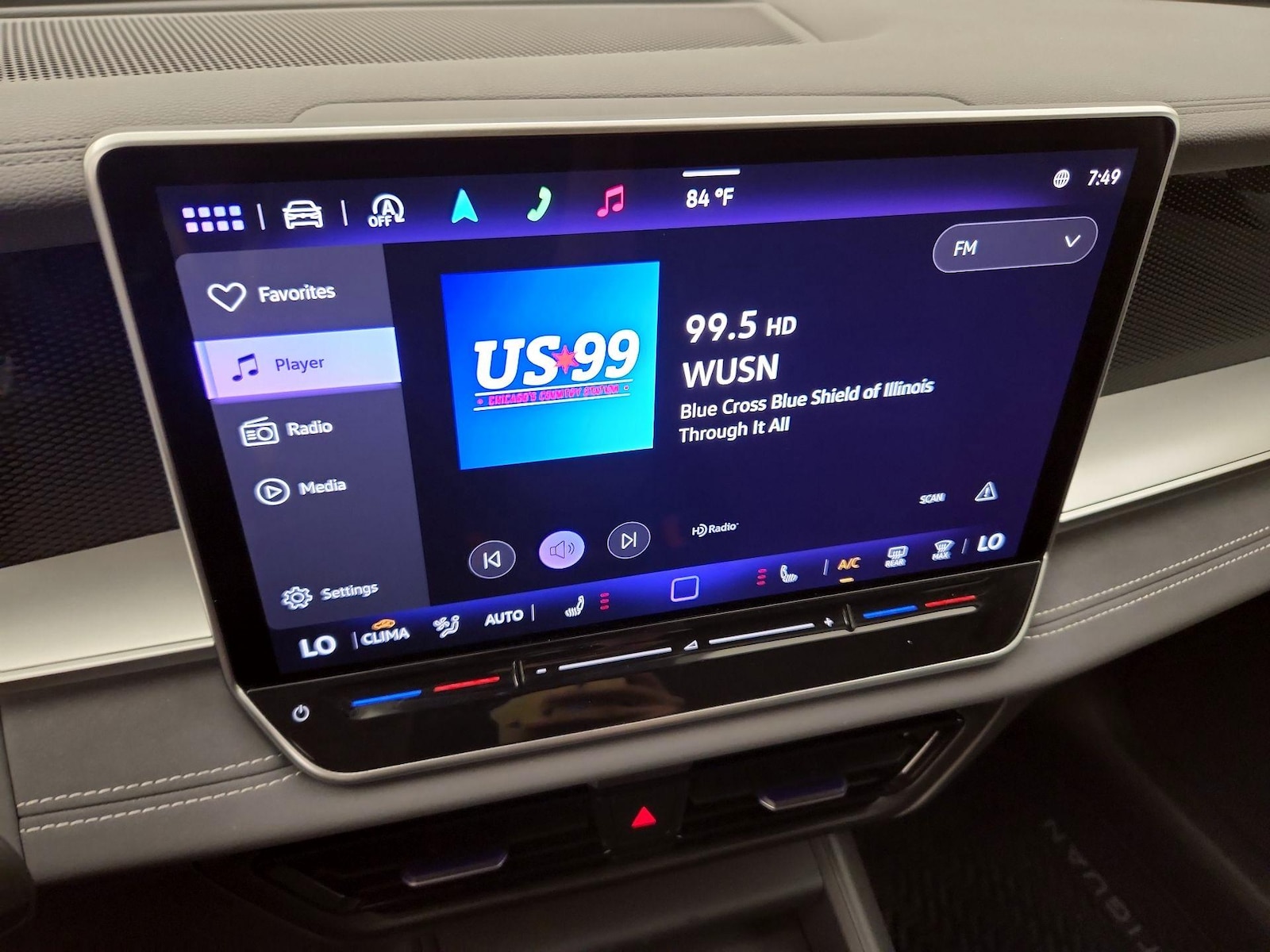 2025 Volkswagen Tiguan SE - Photo 16