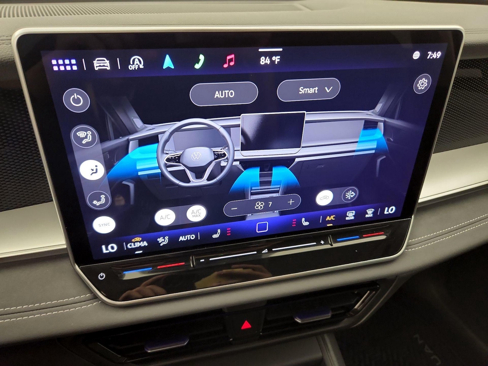 2025 Volkswagen Tiguan SE - Photo 17