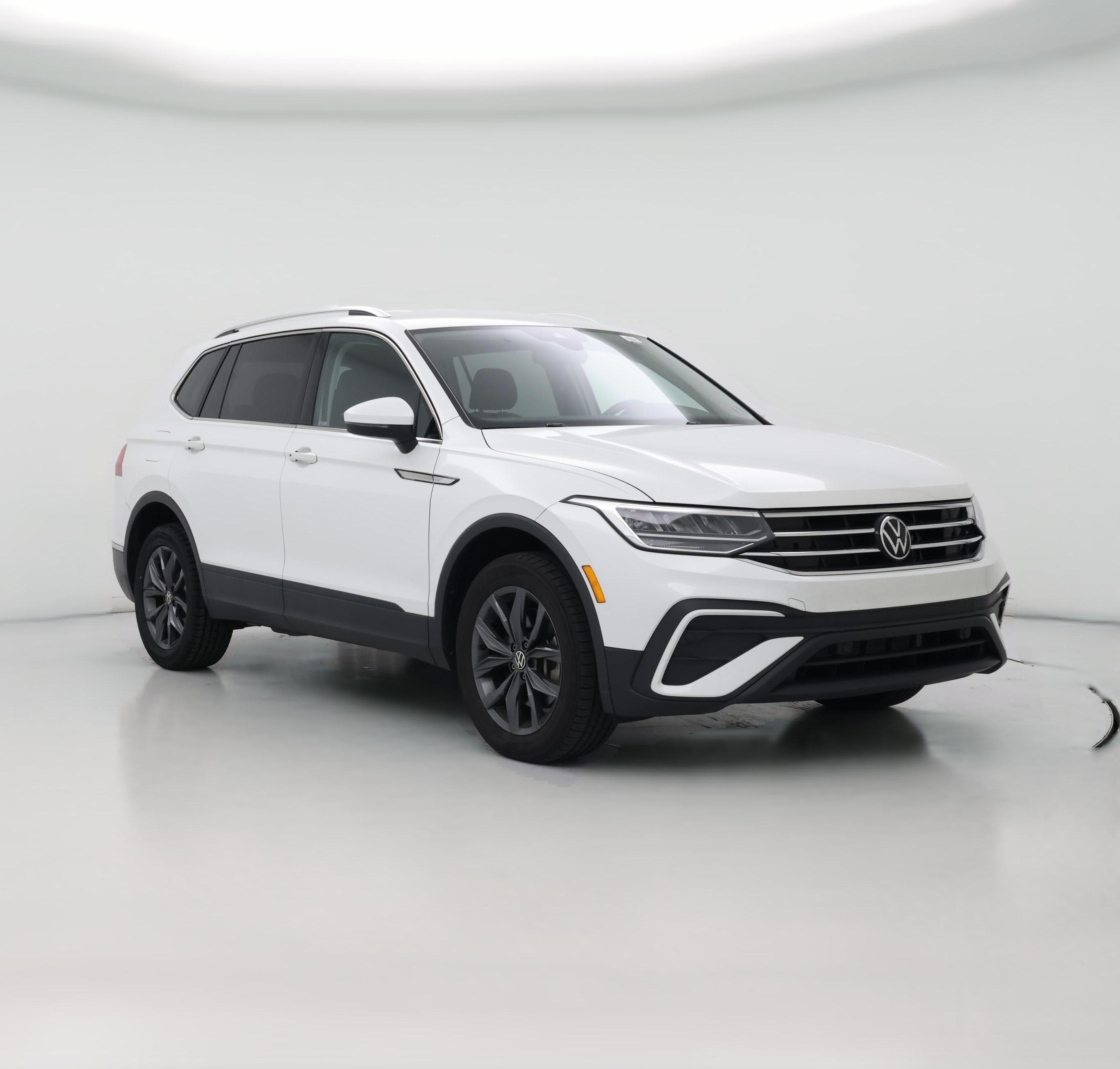Thumbnail: 2023 Volkswagen Tiguan - 1