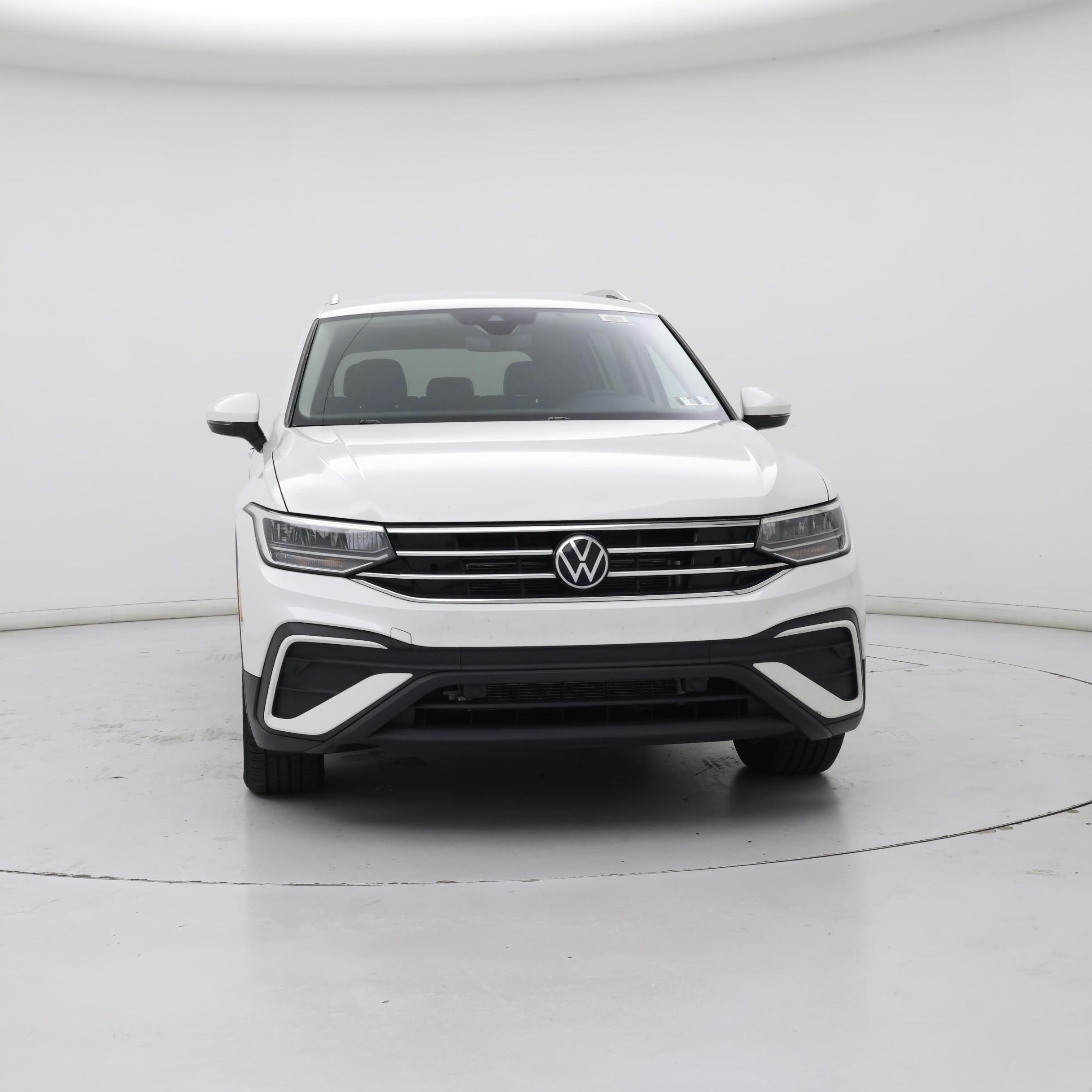Thumbnail: 2023 Volkswagen Tiguan - 5