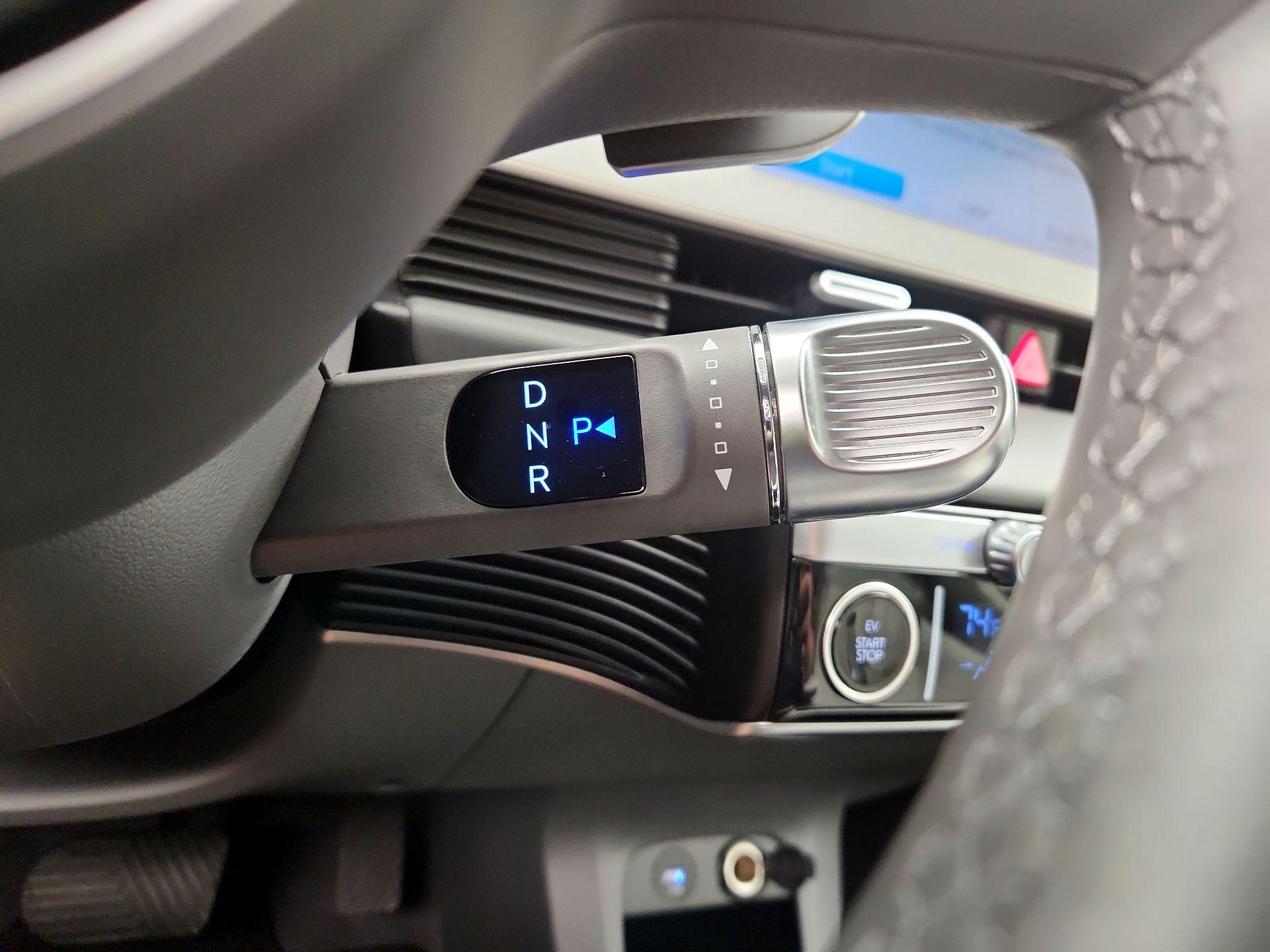 Thumbnail: 2023 Hyundai Ioniq 5 - 17