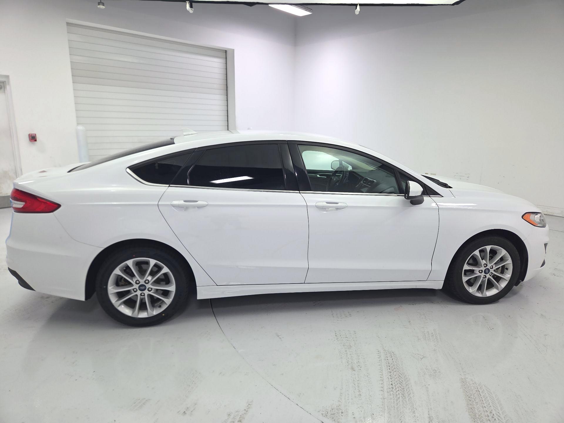Thumbnail: 2020 Ford Fusion - 4