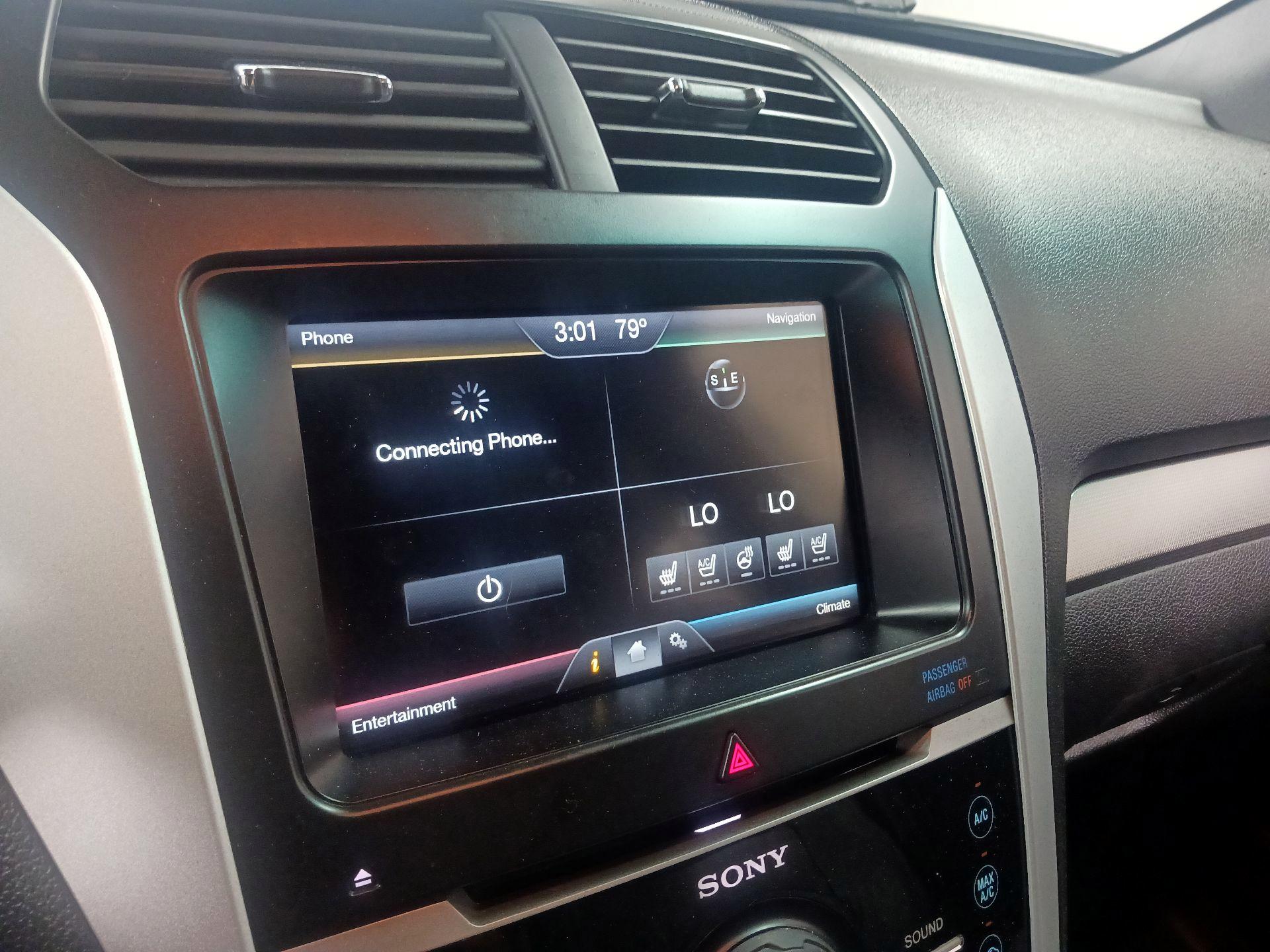 Thumbnail: 2015 Ford Explorer - 13
