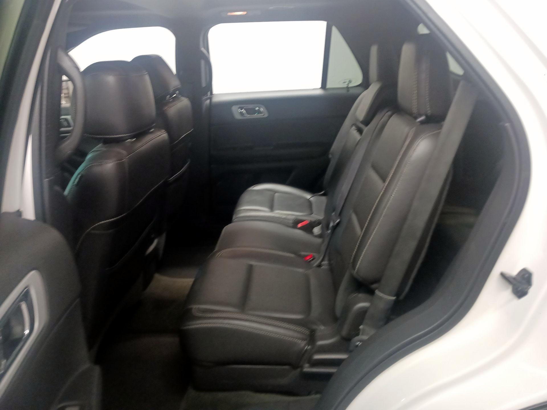 Thumbnail: 2015 Ford Explorer - 16