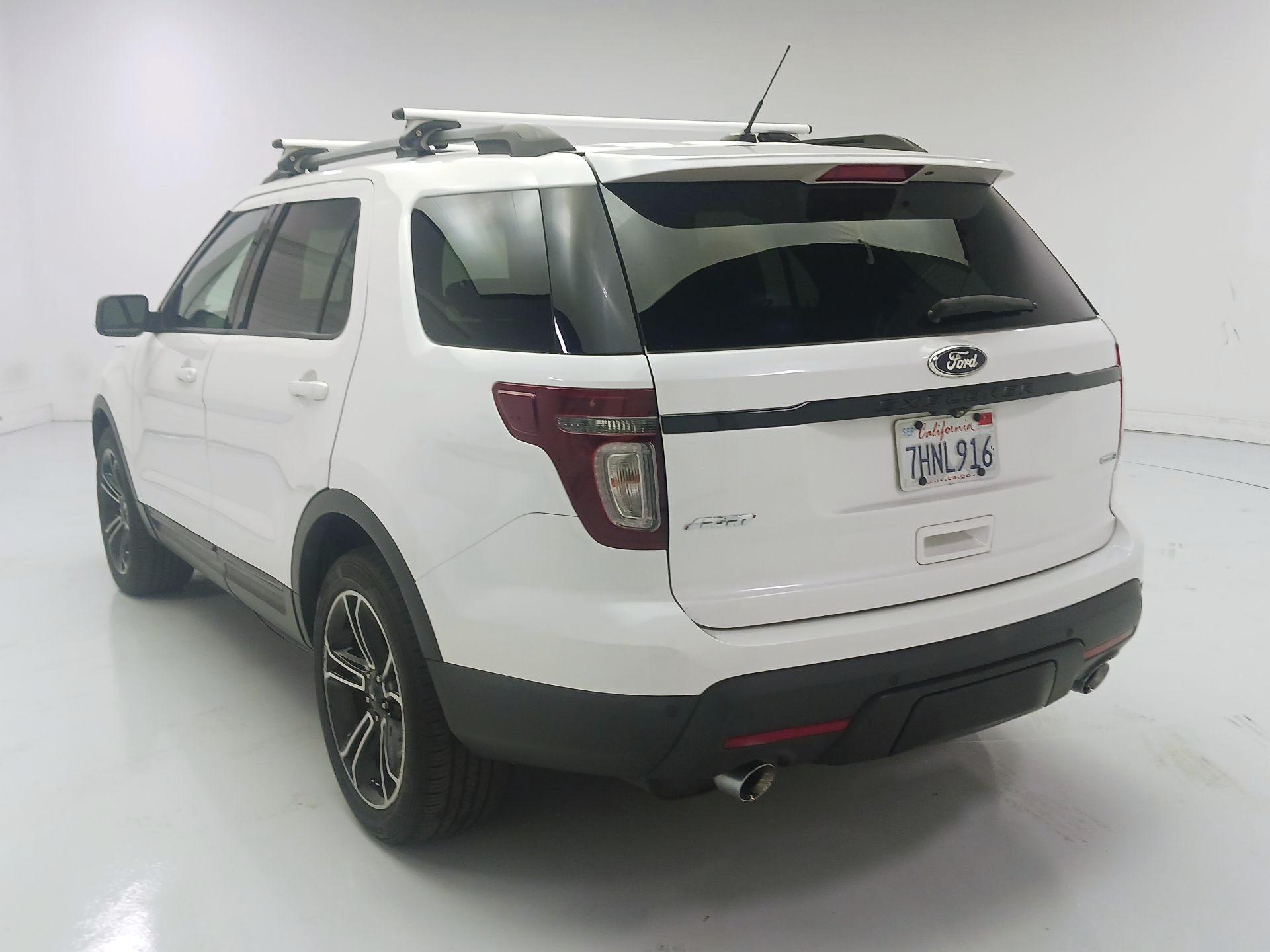 Thumbnail: 2015 Ford Explorer - 7