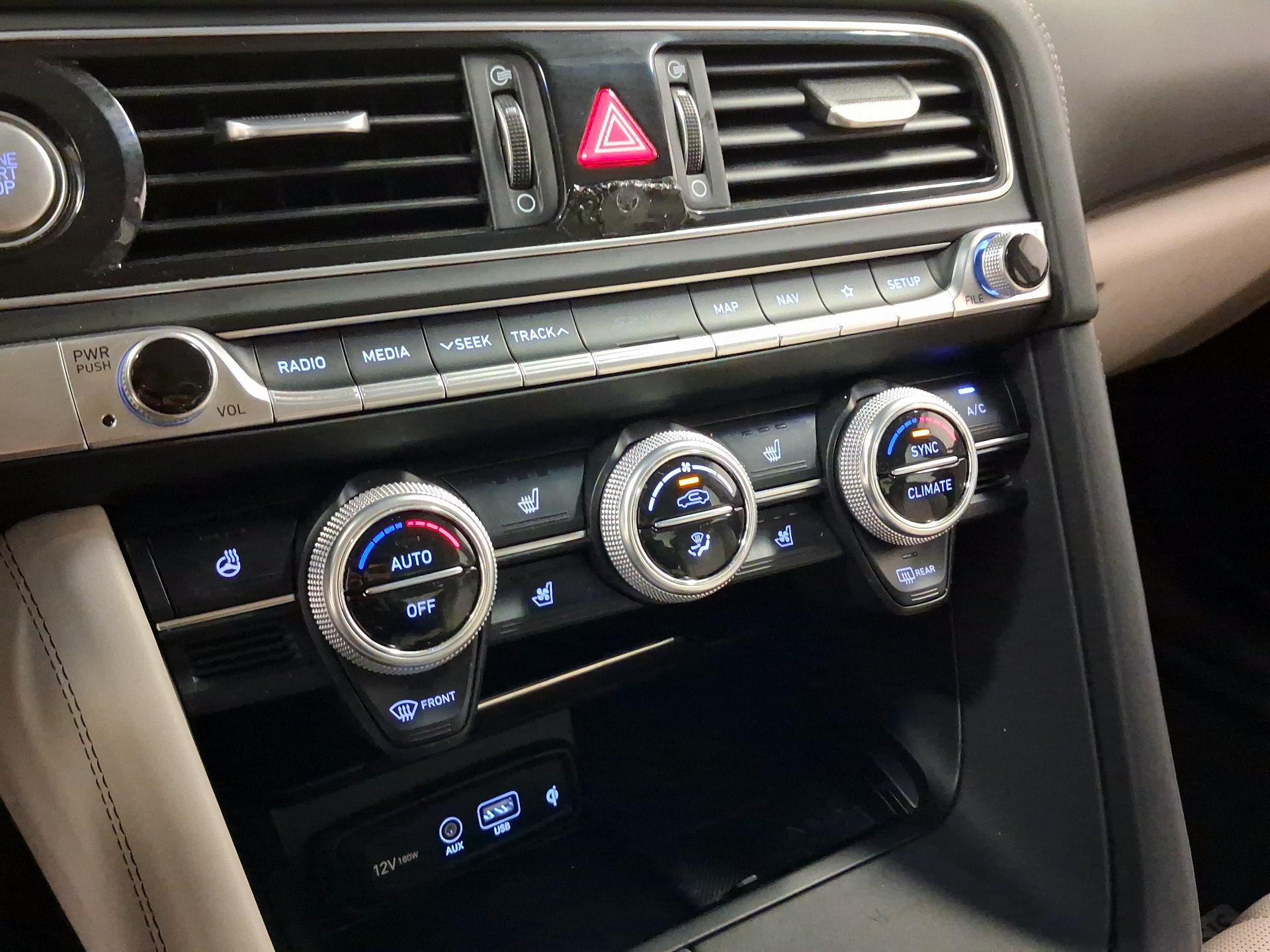 Thumbnail: 2019 Genesis G70 - 12