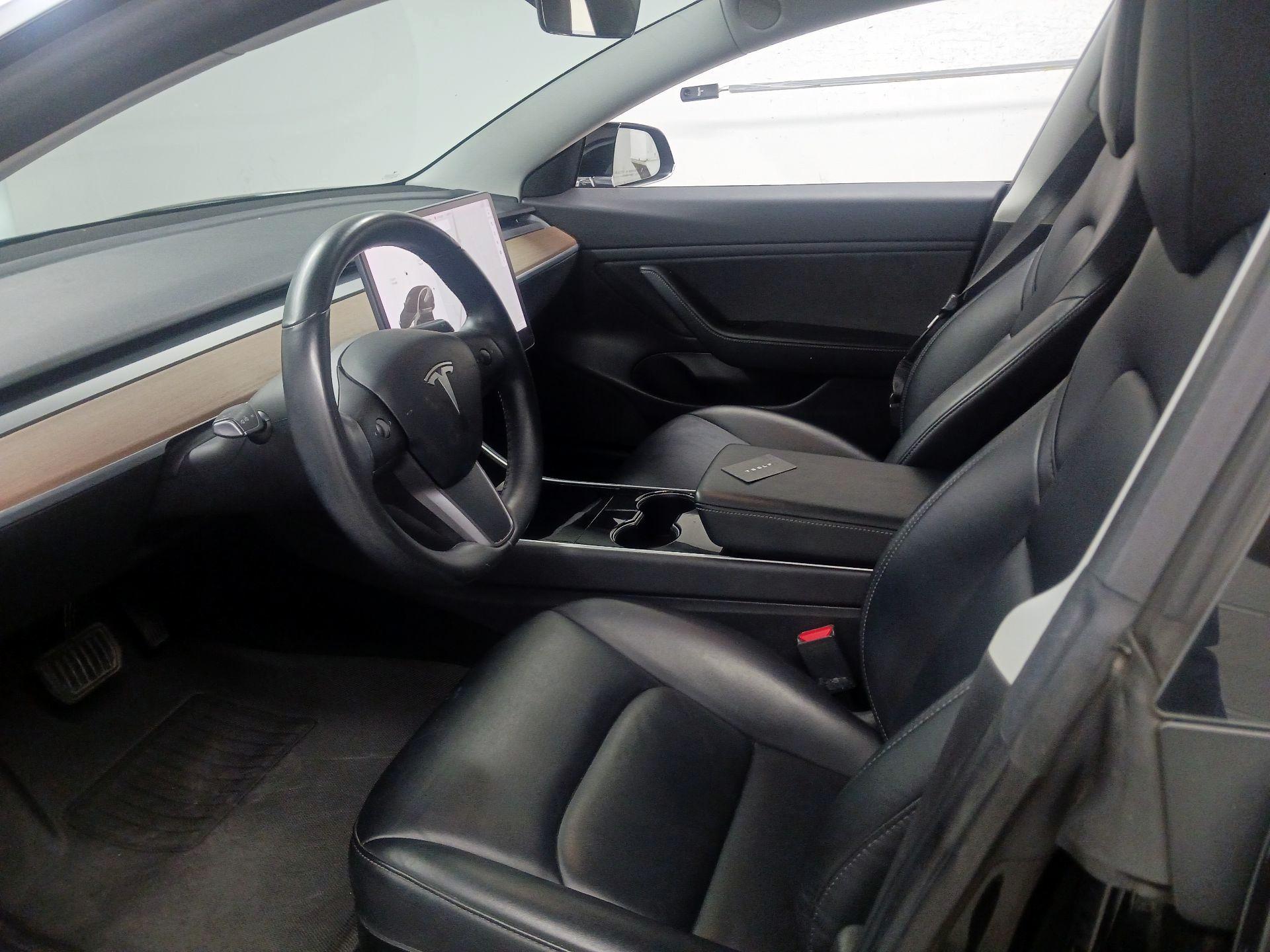 Thumbnail: 2019 Tesla Model 3 - 9